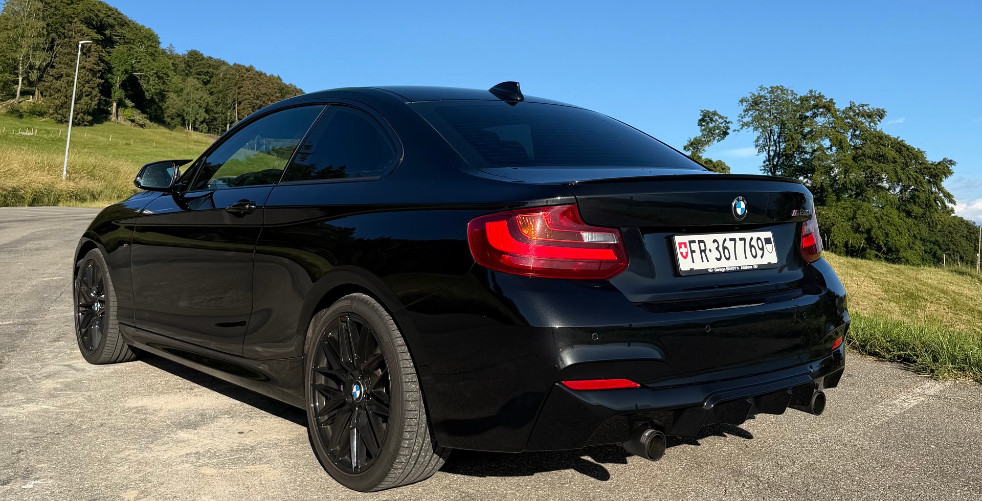 BMW M235i-image-1