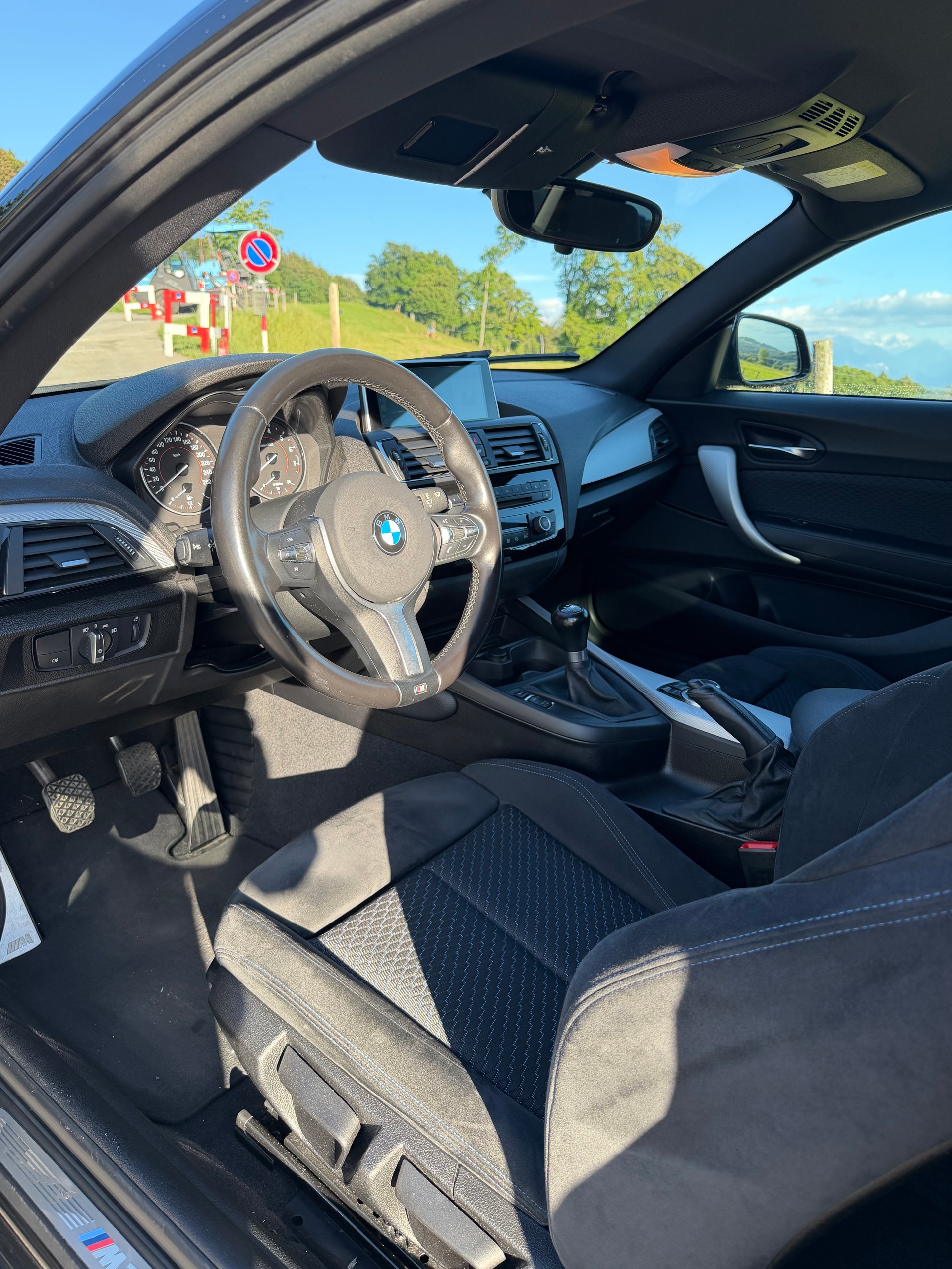 BMW M235i-image-3