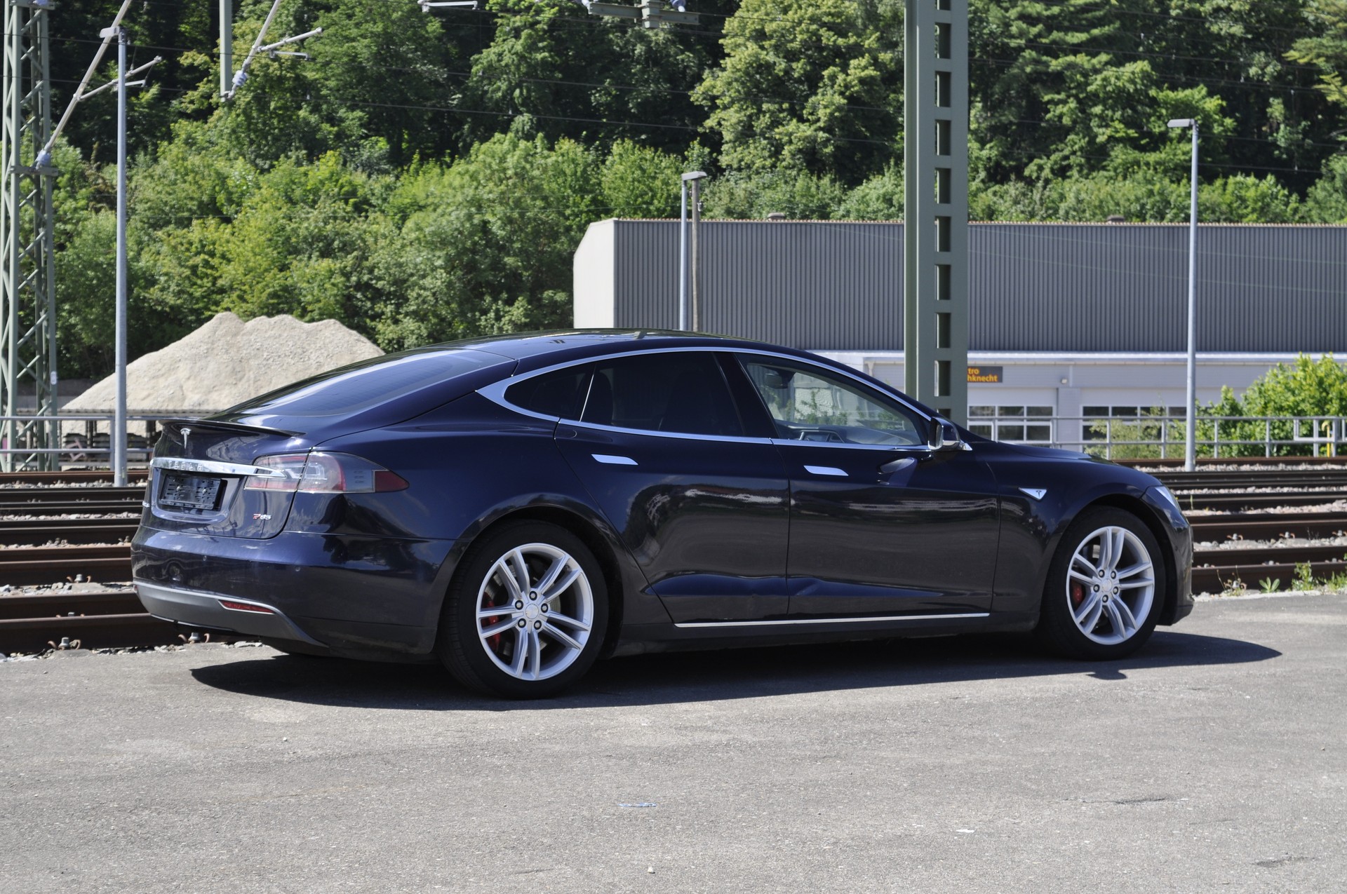 TESLA Model S 85 Performance-image-4