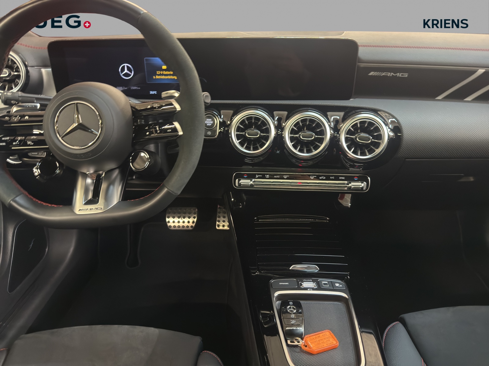 MERCEDES-BENZ CLA 35 4M - AMG / 360 Grad Kamera / Panorama-Dach / Head-Up Display-image-11