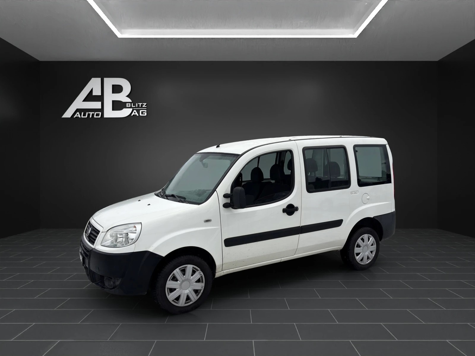FIAT Doblò 1.3 JTD Active-image-1