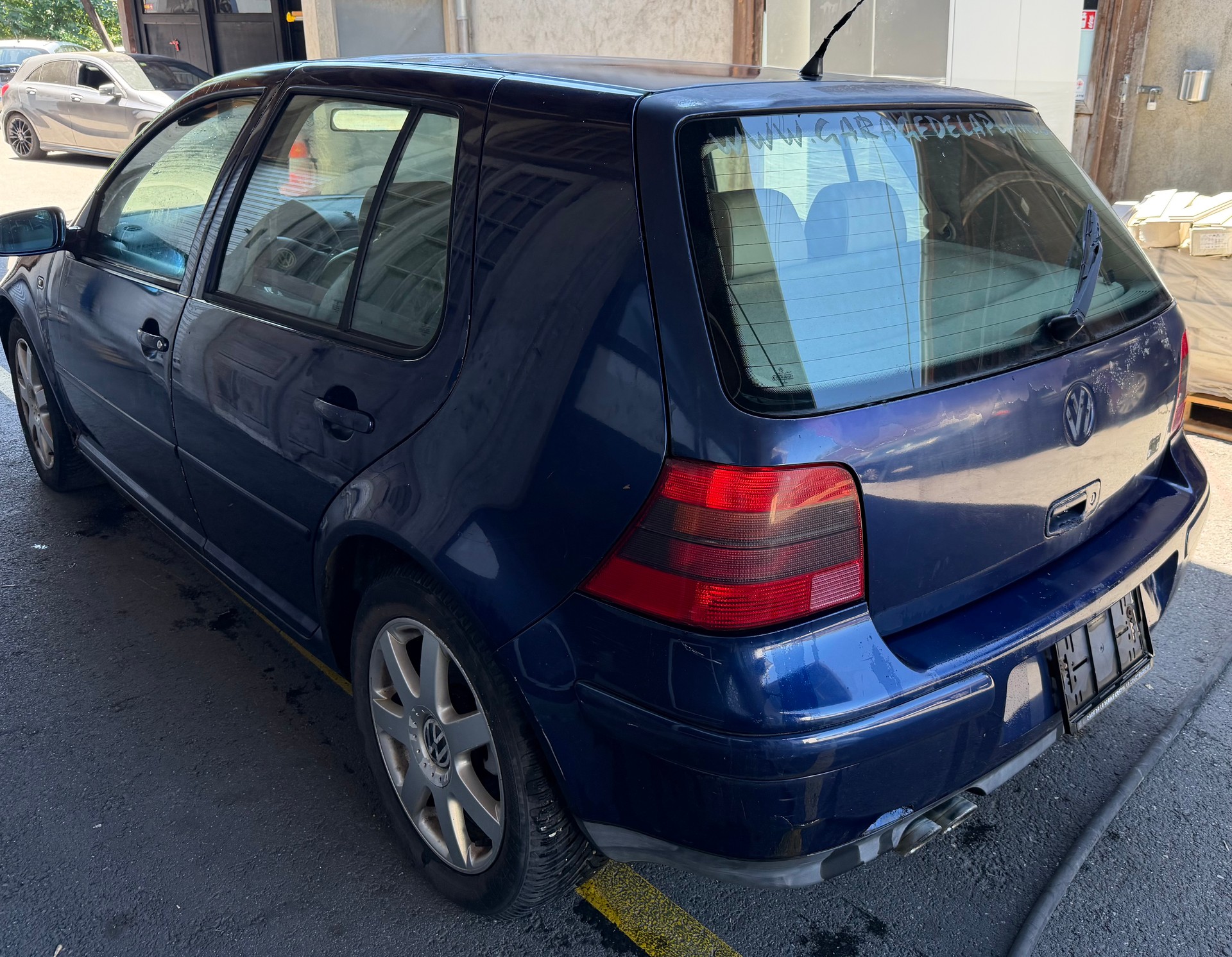 VW Golf 2.8 Highline 4Motion-image-3