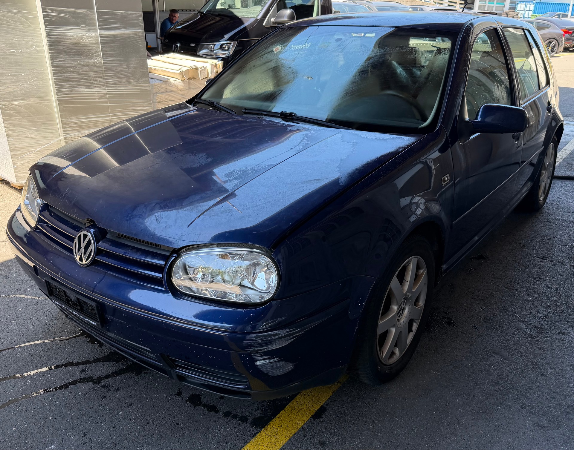 VW Golf 2.8 Highline 4Motion-image-0