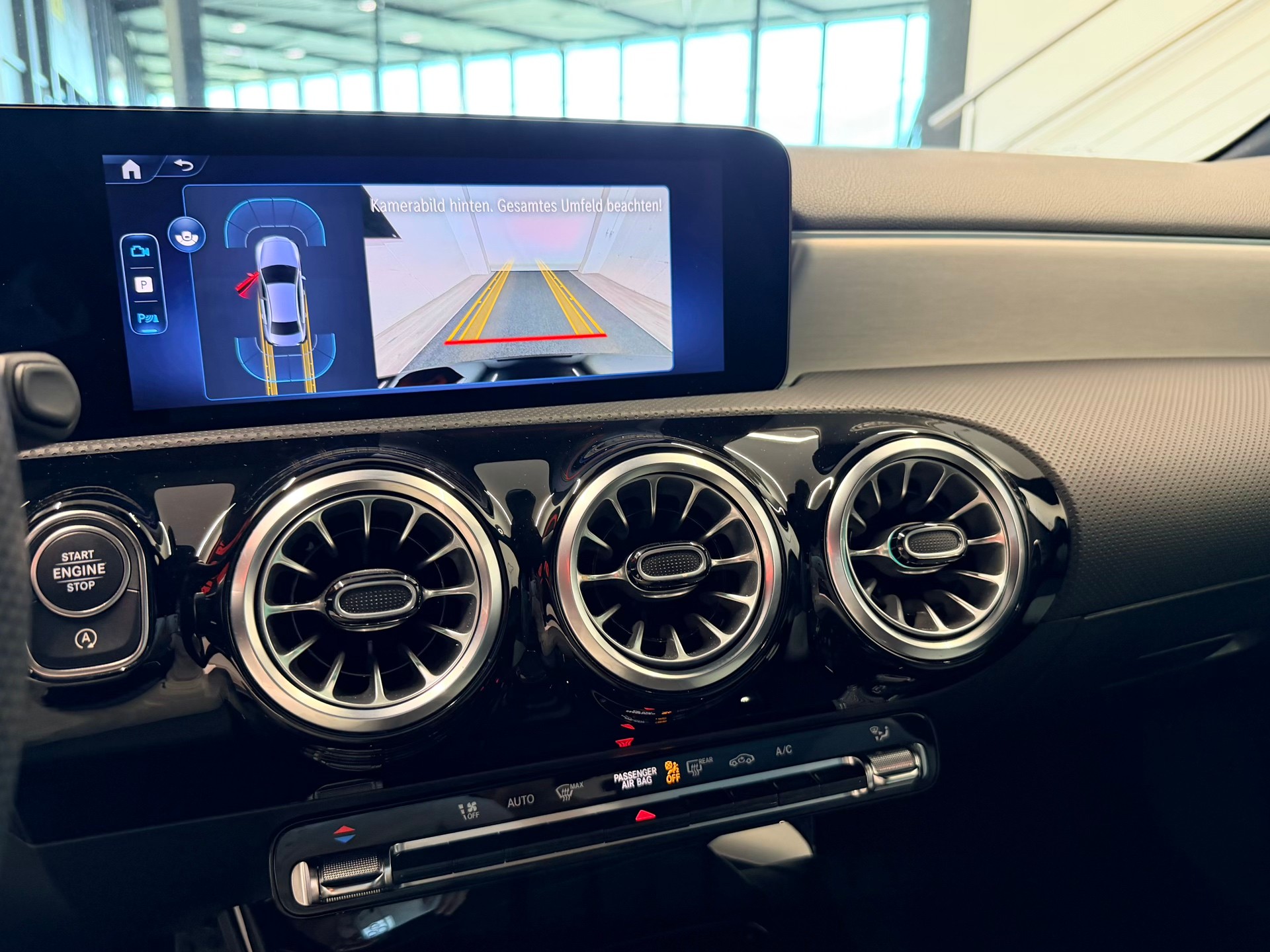 MERCEDES-BENZ A 250 4Matic AMG Line 8G-DCT-image-26