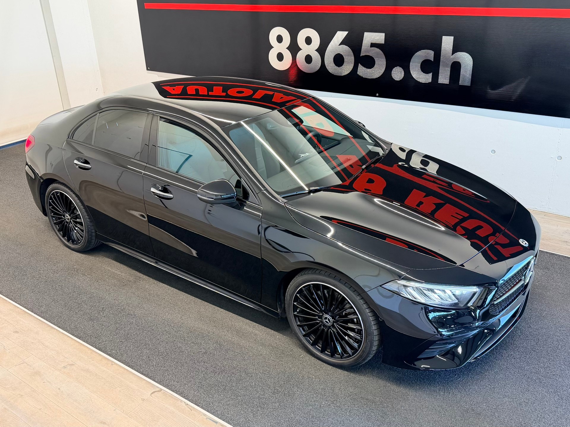 MERCEDES-BENZ A 250 4Matic AMG Line 8G-DCT-image-4