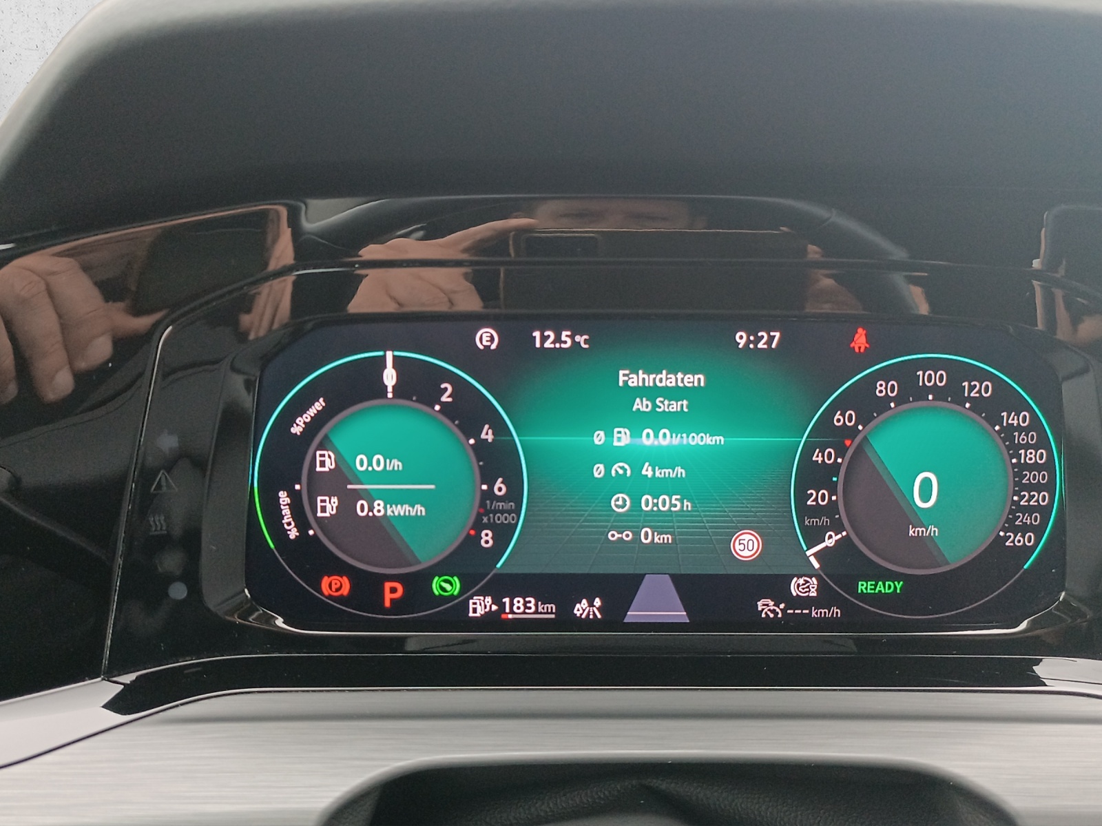 VW Golf 1.4 TSI PHEV Selection-image-10