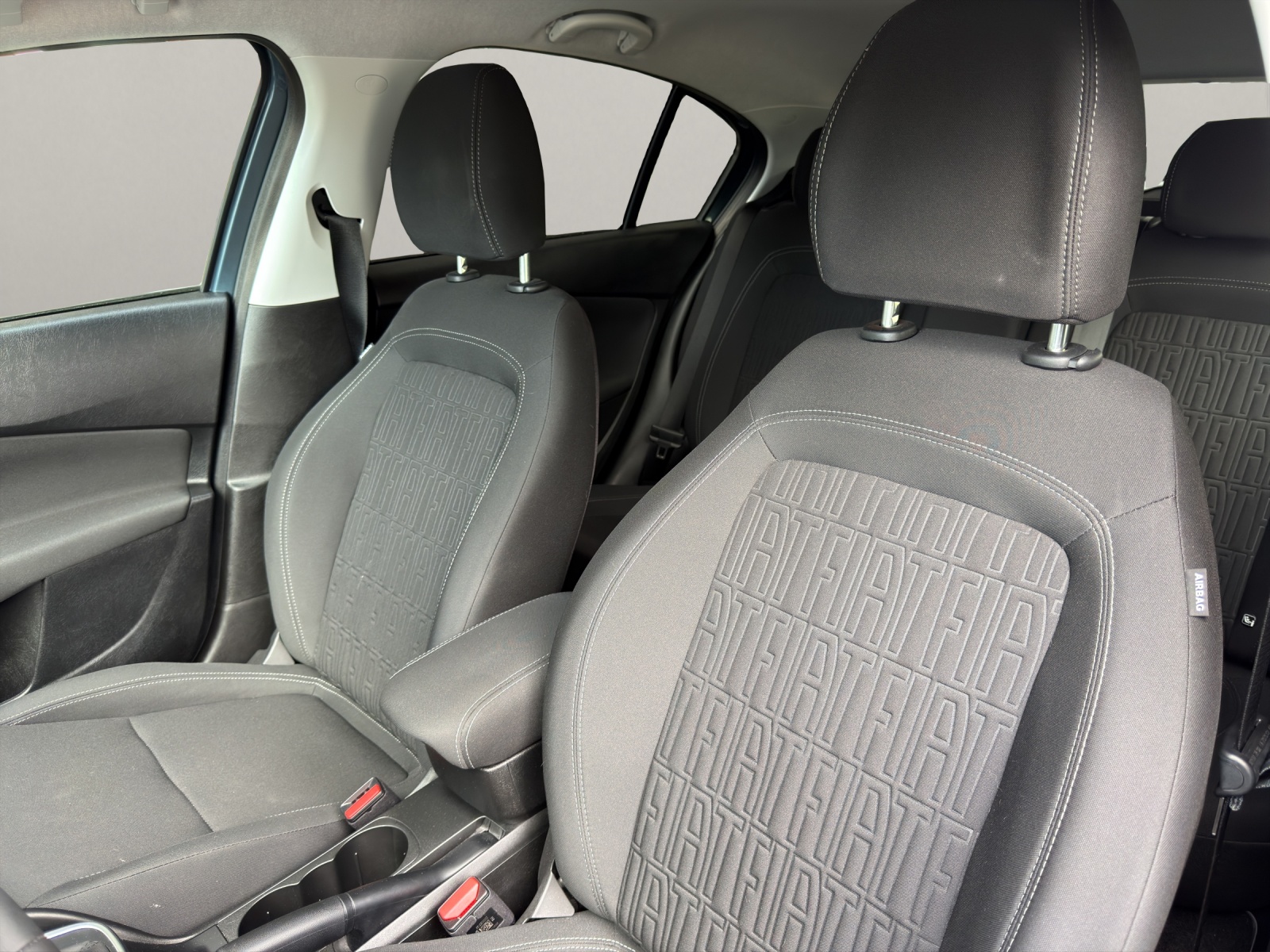 FIAT Tipo 1.5 Hybrid Swiss Edition-image-12