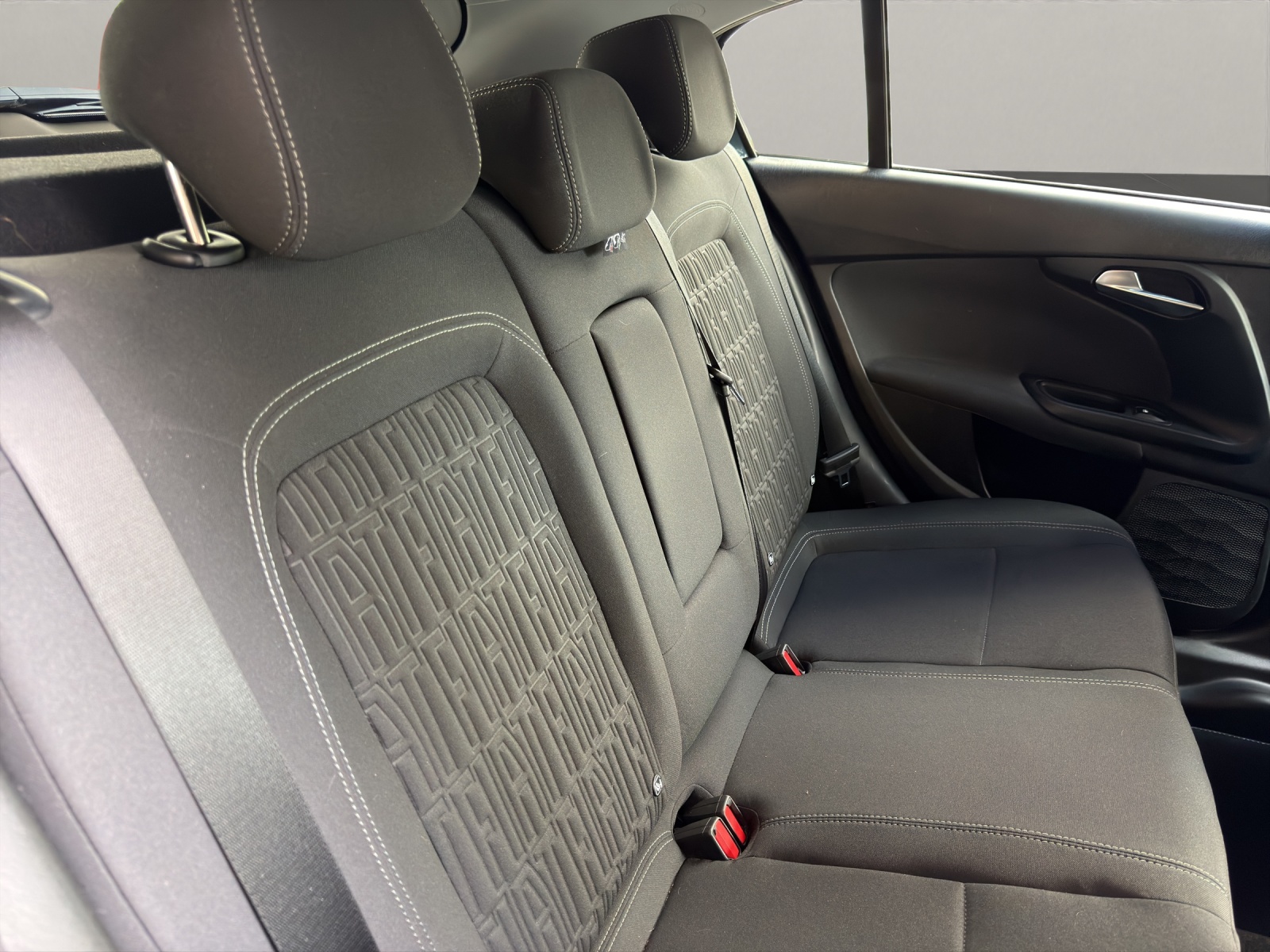 FIAT Tipo 1.5 Hybrid Swiss Edition-image-14