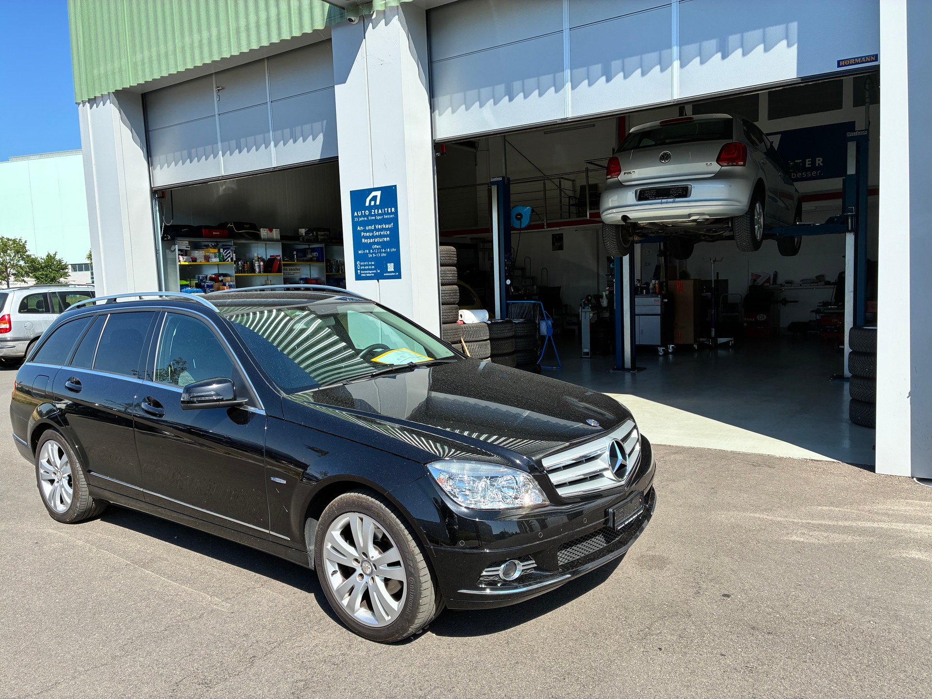 MERCEDES-BENZ C 180 CGI BlueEfficiency Avantgarde Automatic-image-1
