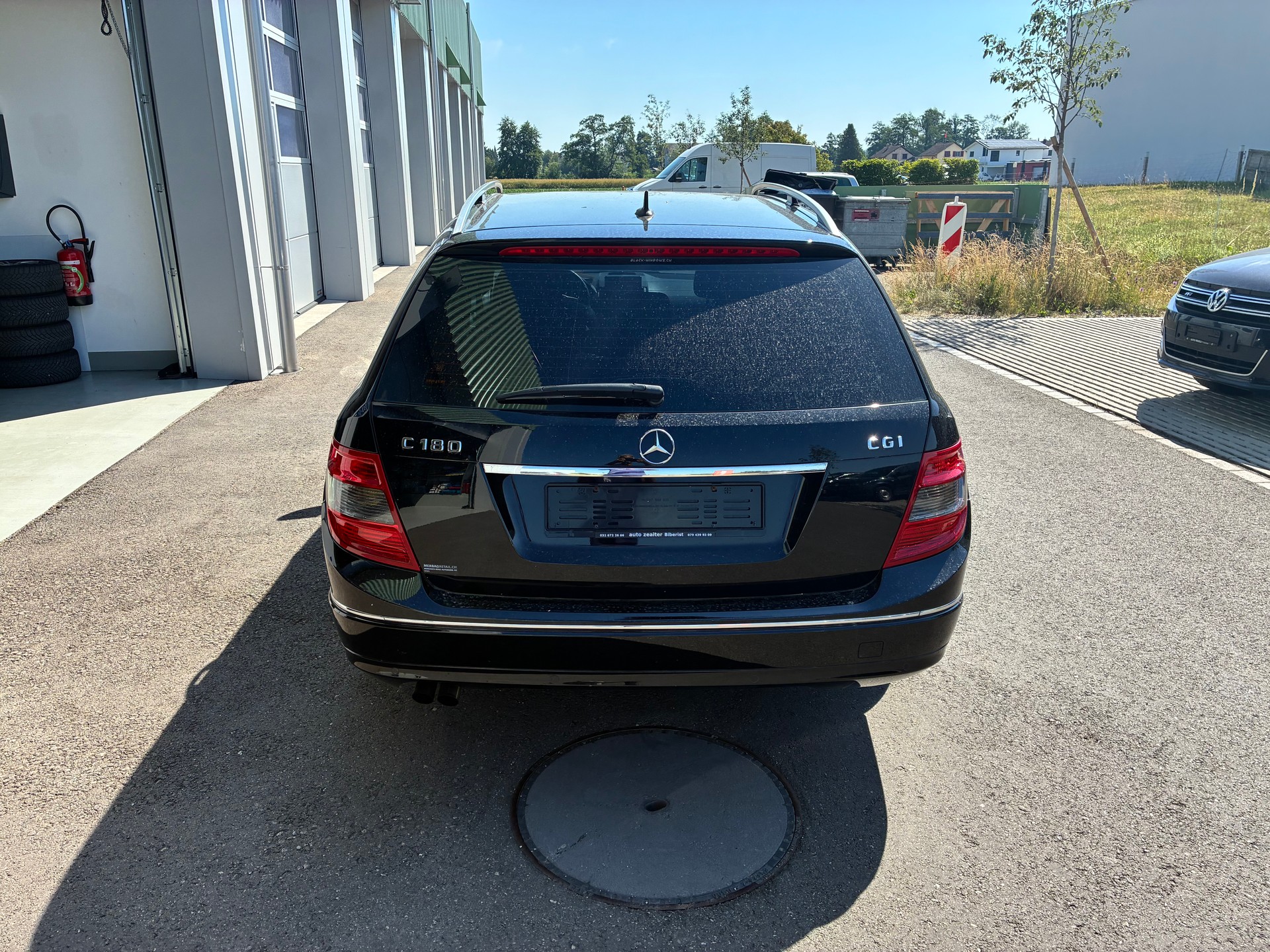 MERCEDES-BENZ C 180 CGI BlueEfficiency Avantgarde Automatic-image-3