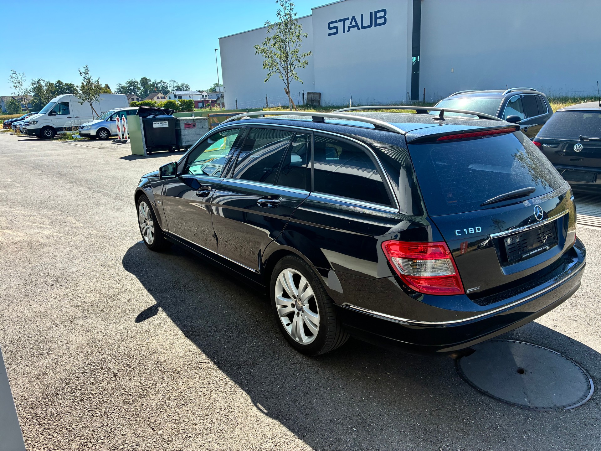 MERCEDES-BENZ C 180 CGI BlueEfficiency Avantgarde Automatic-image-4