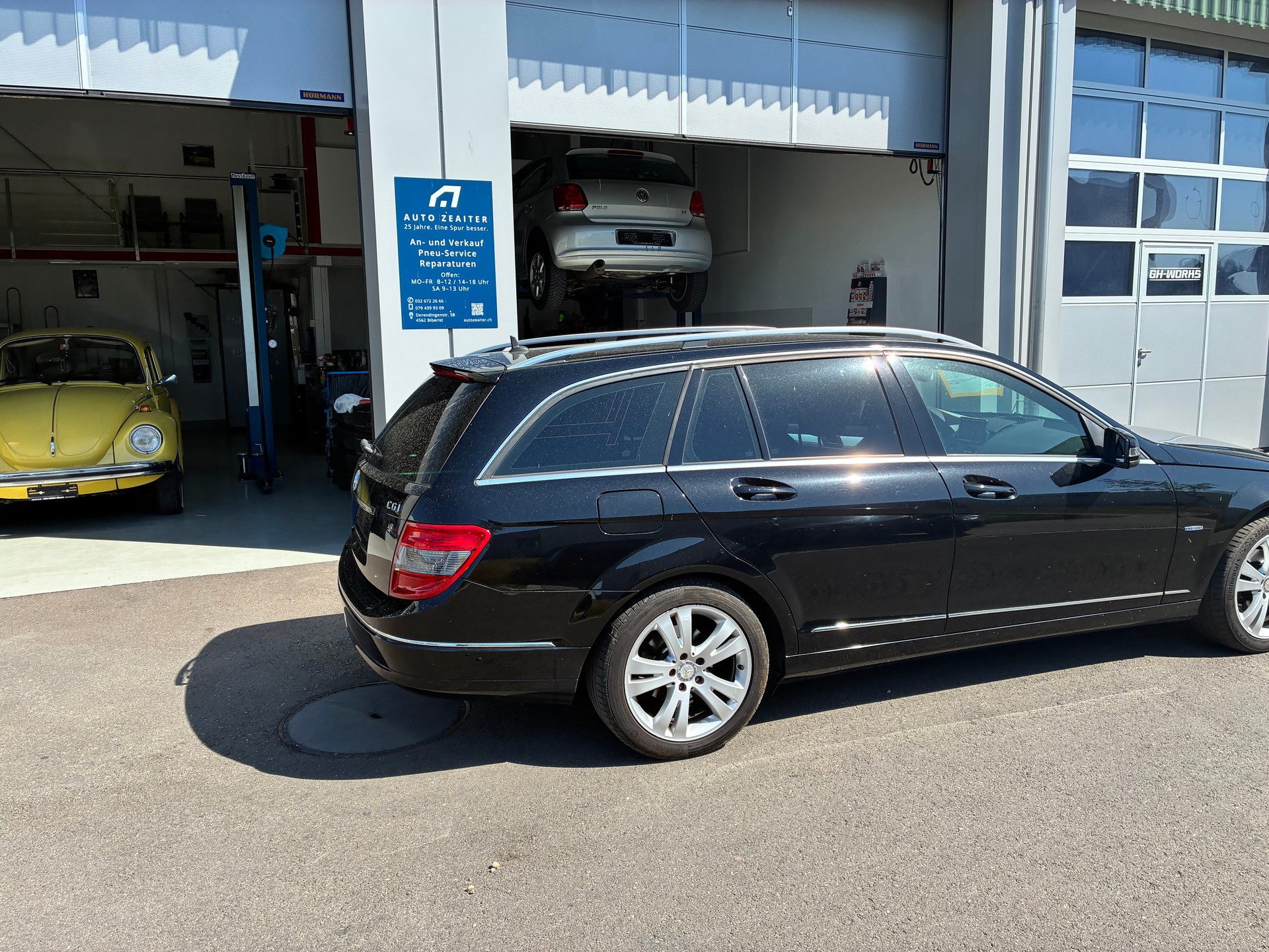 MERCEDES-BENZ C 180 CGI BlueEfficiency Avantgarde Automatic-image-2