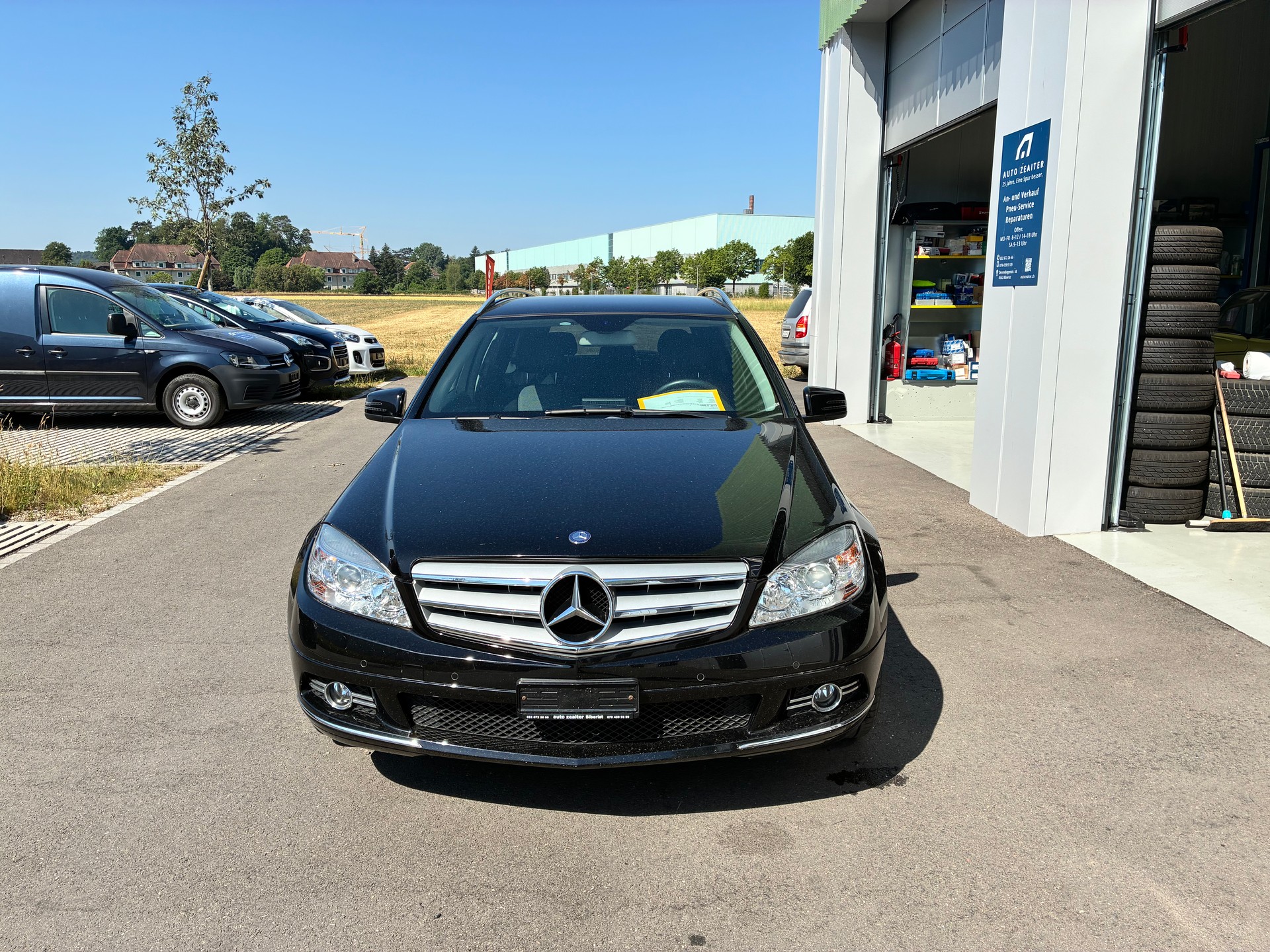 MERCEDES-BENZ C 180 CGI BlueEfficiency Avantgarde Automatic-image-0