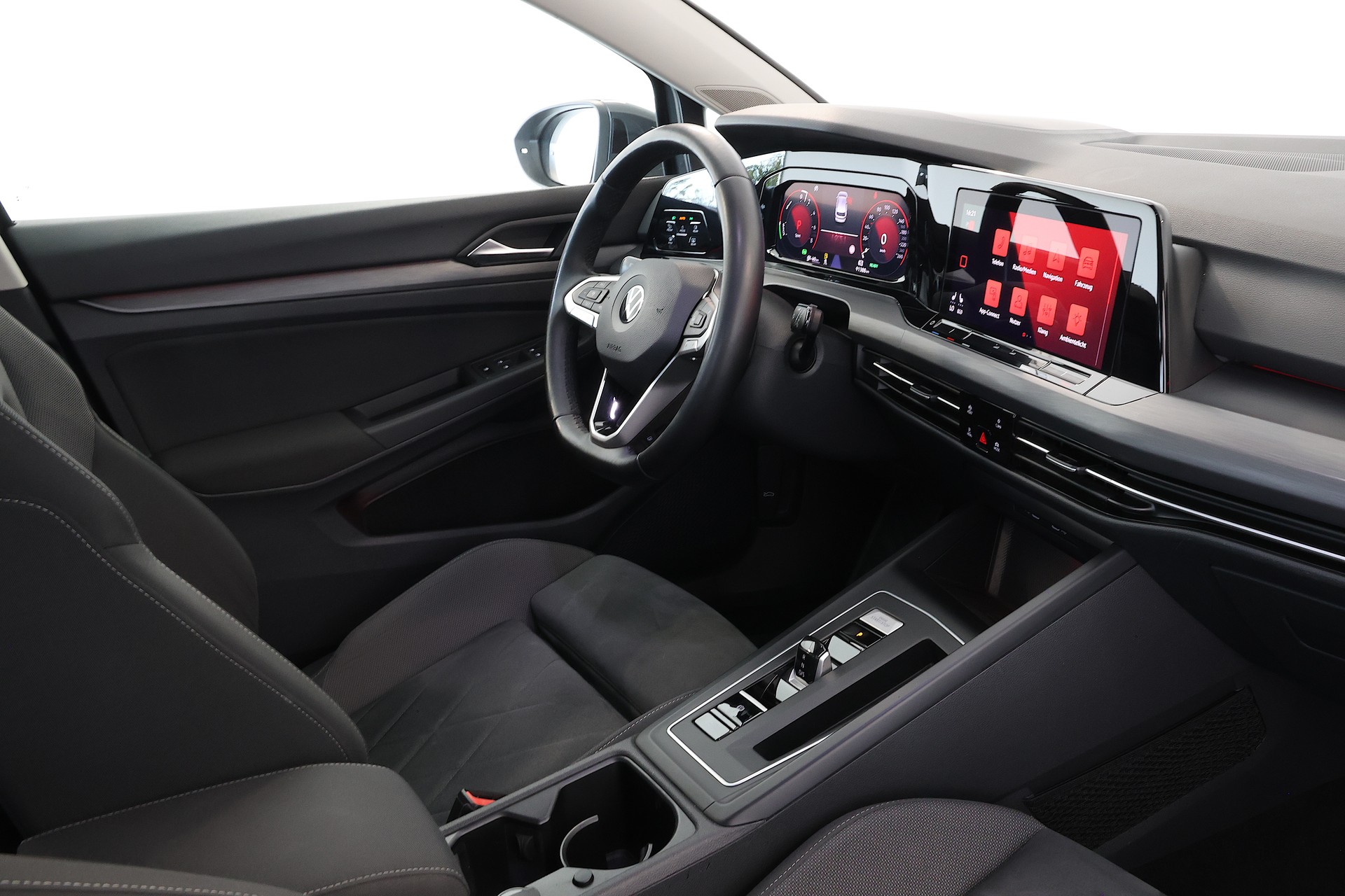 VW Golf 1.4 TSI PHEV Style DSG-image-14