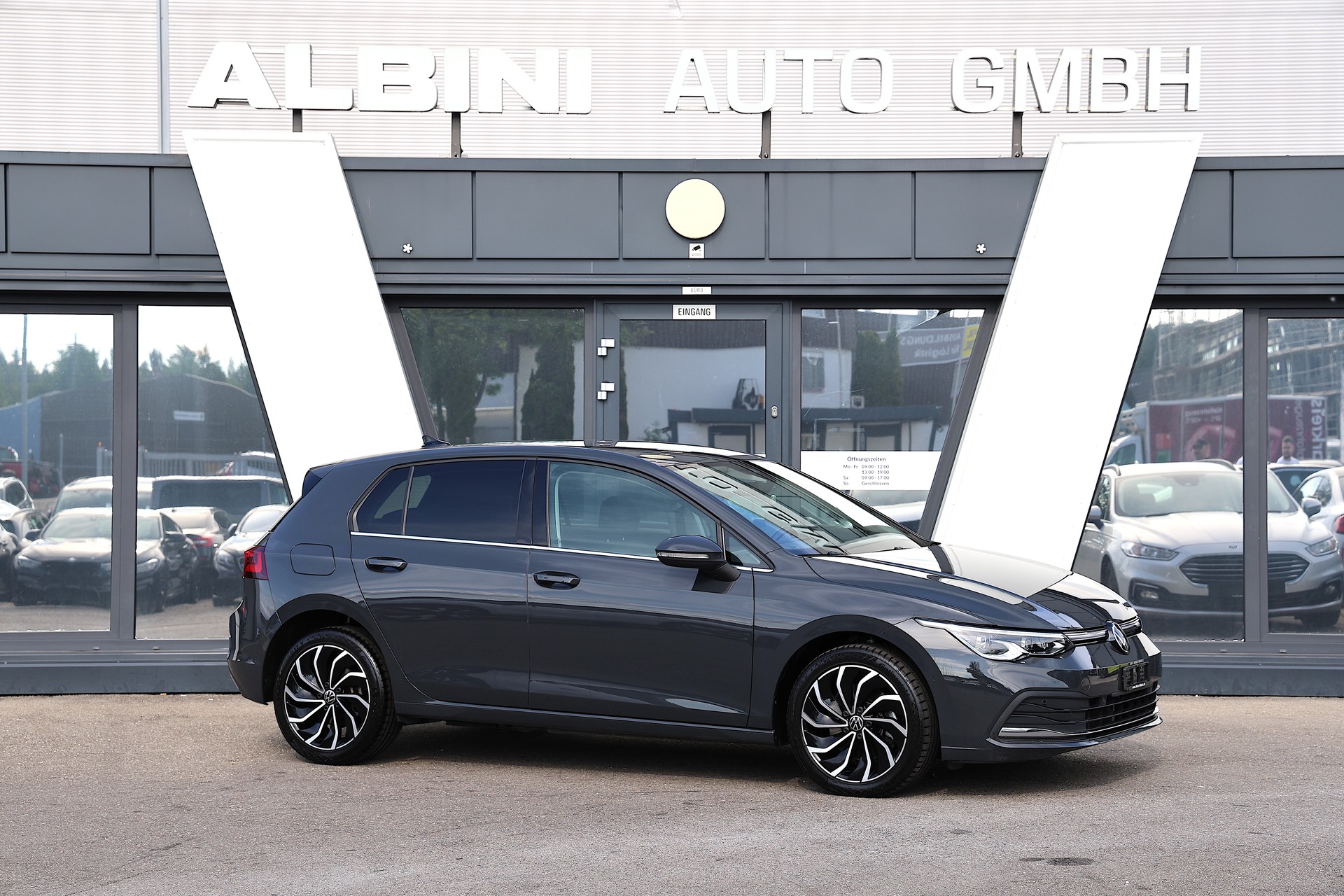 VW Golf 1.4 TSI PHEV Style DSG-showroom-element-2