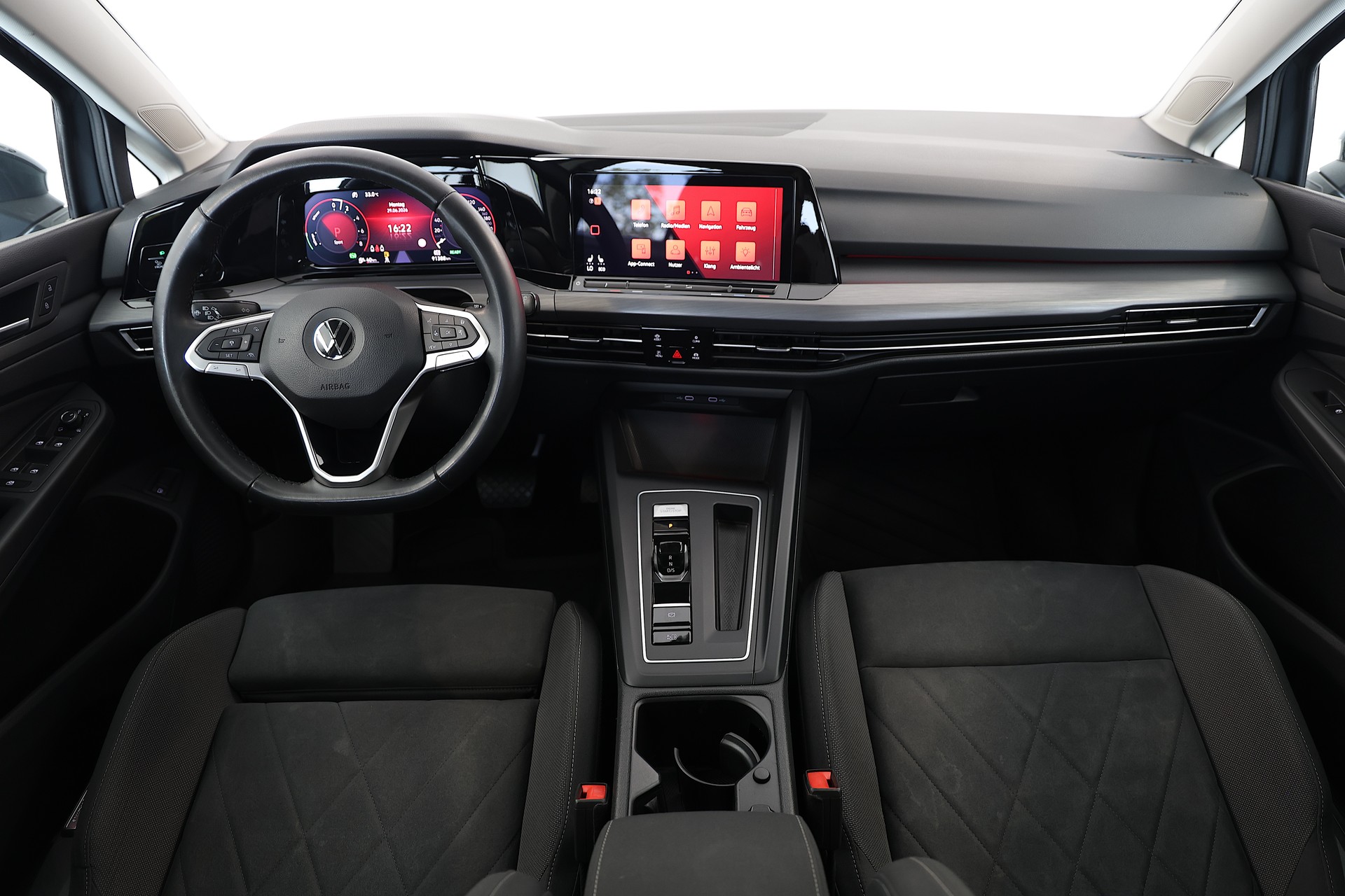 VW Golf 1.4 TSI PHEV Style DSG-image-11