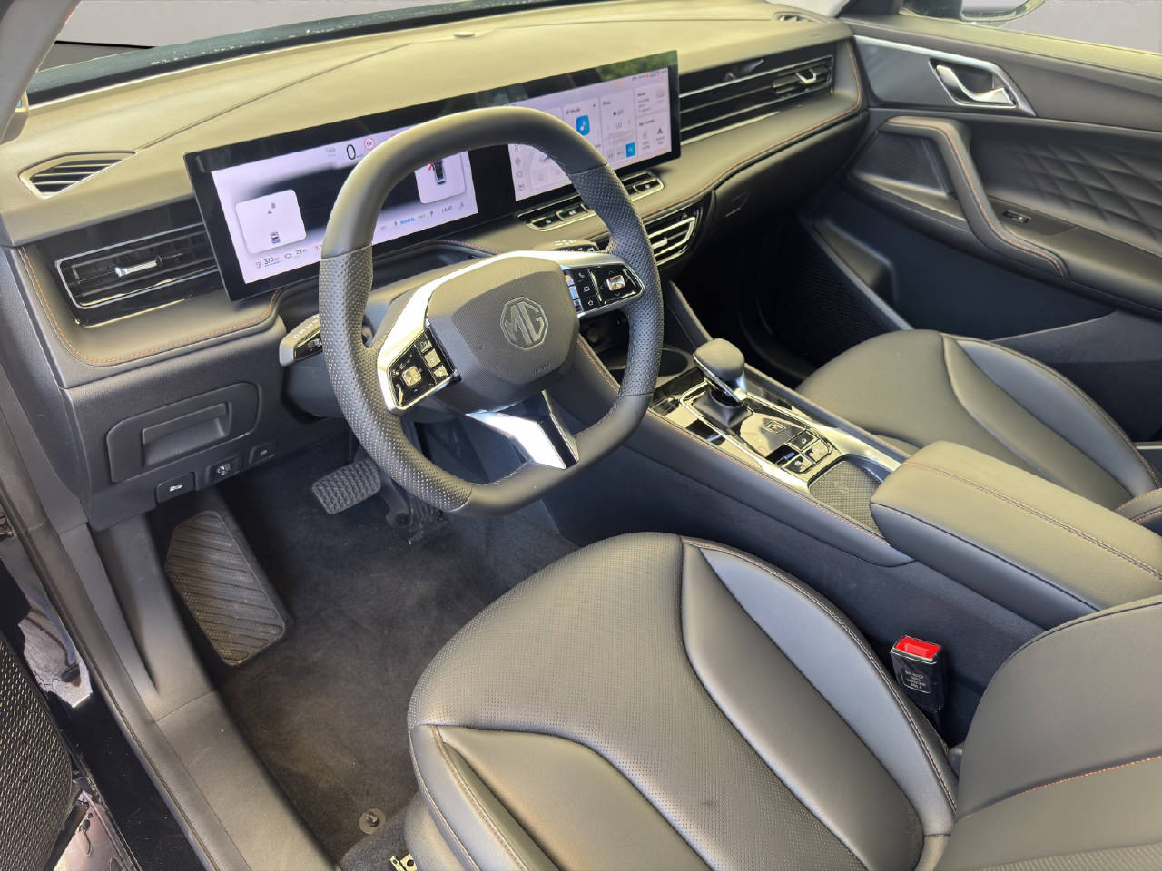 MG HS 1.5 PHEV **Luxury** 272PS-image-9