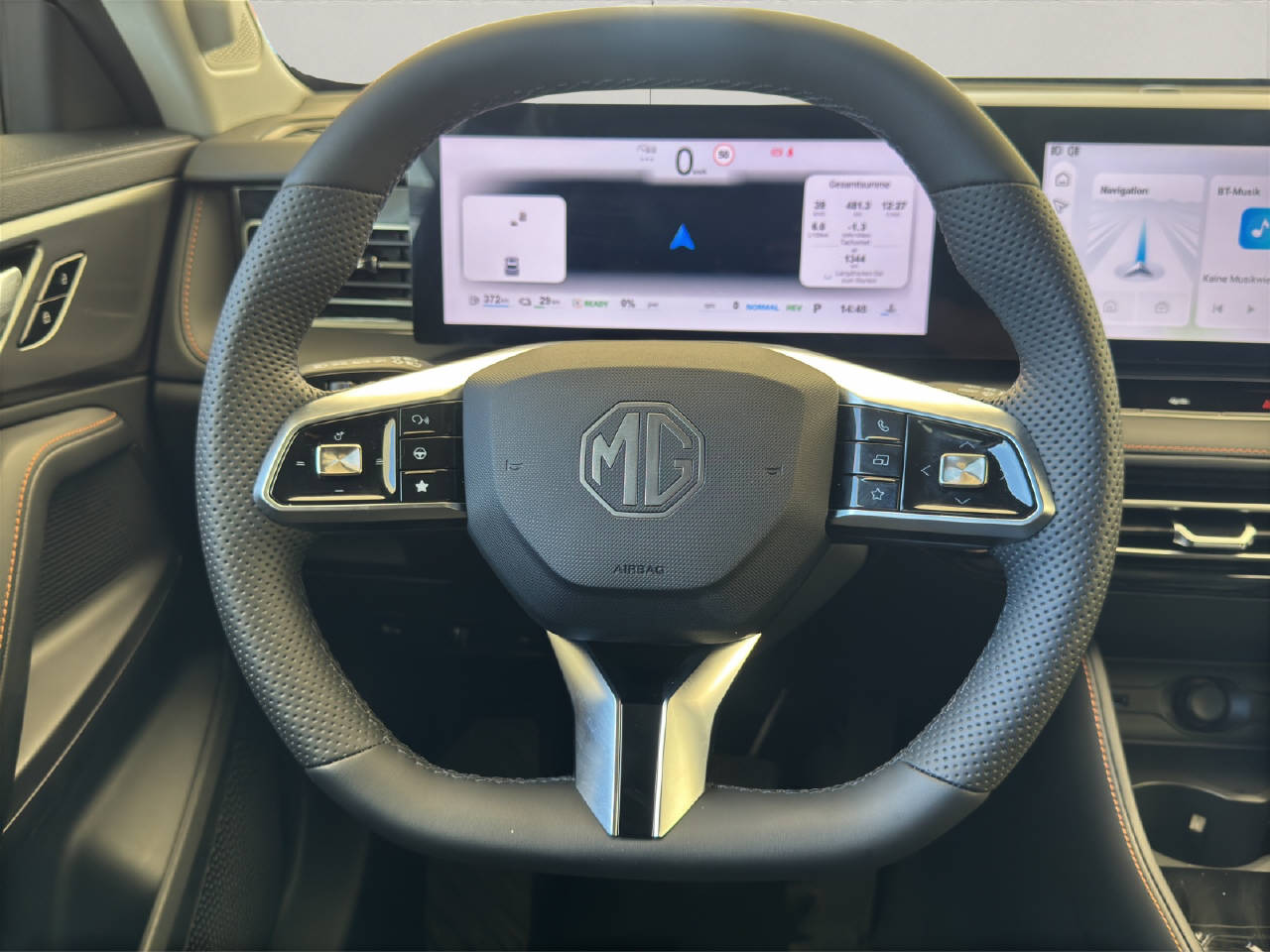 MG HS 1.5 PHEV **Luxury** 272PS-image-13