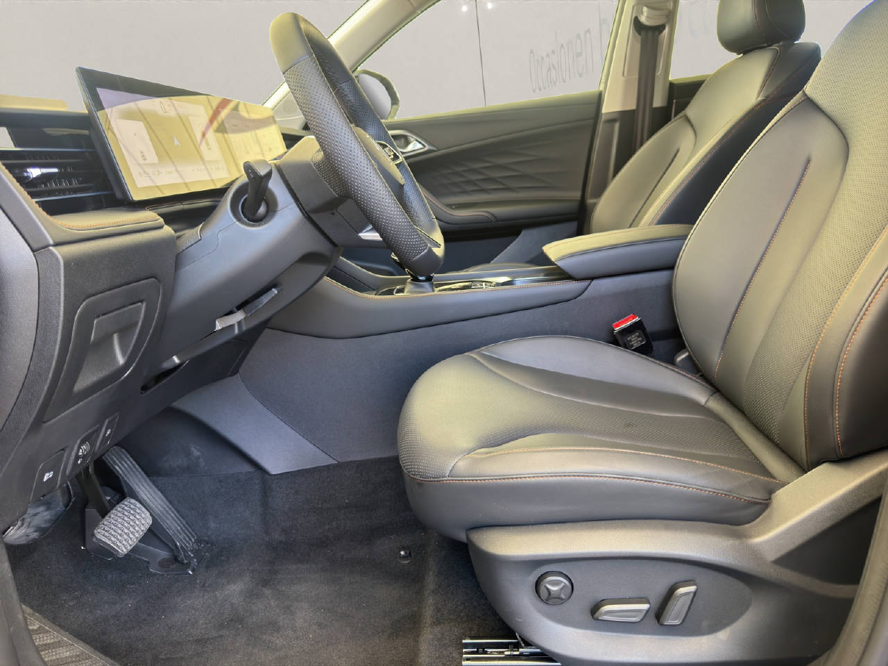 MG HS 1.5 PHEV **Luxury** 272PS-image-11