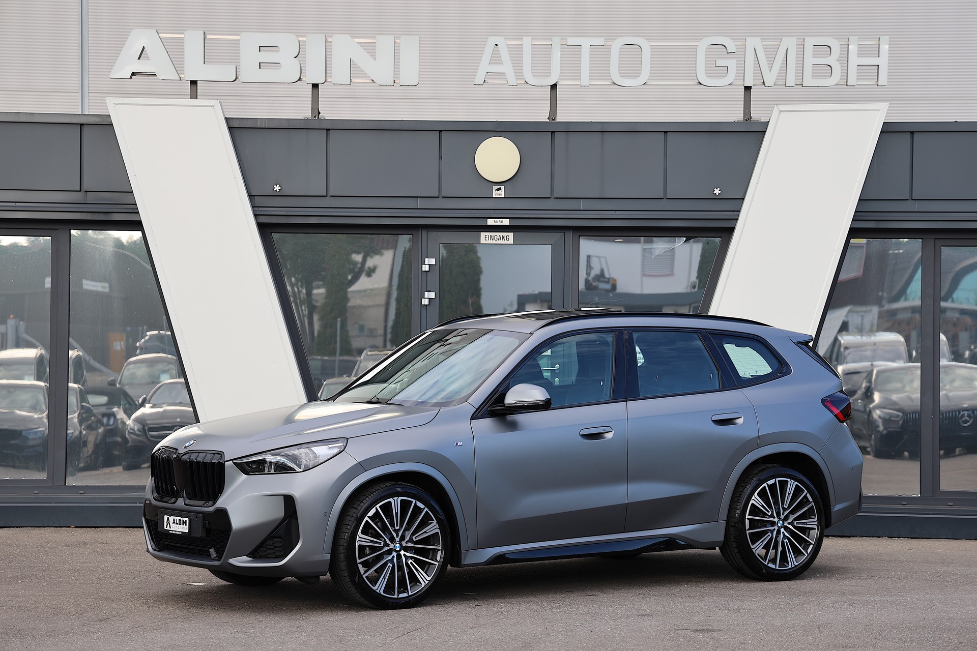 BMW X1 sDrive 18d Facelift M Sport Frozen Grey *CH-Fahrzeug* *Gratis-Service*-image-0