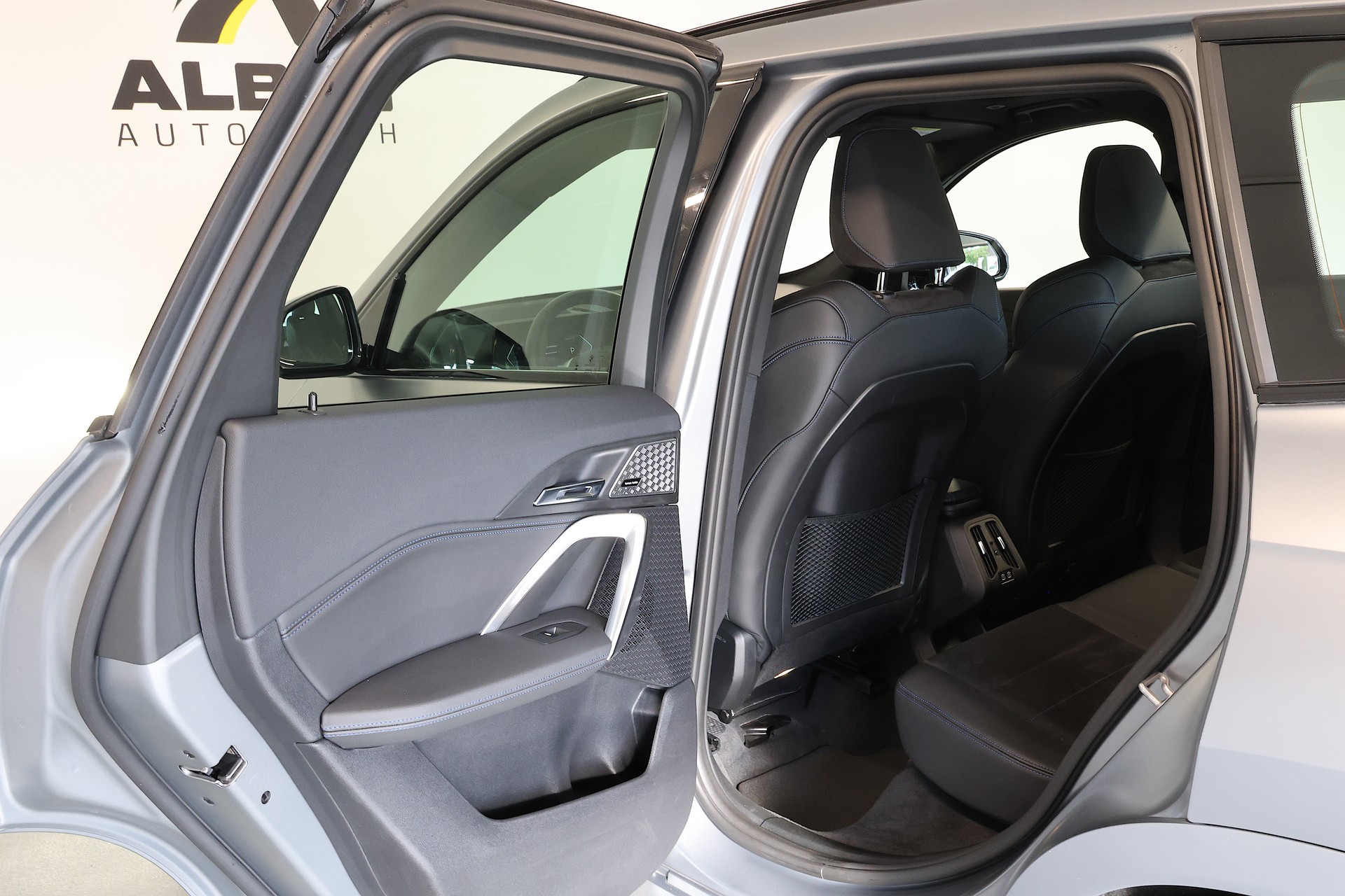 BMW X1 sDrive 18d Facelift M Sport Frozen Grey *CH-Fahrzeug* *Gratis-Service*-image-13