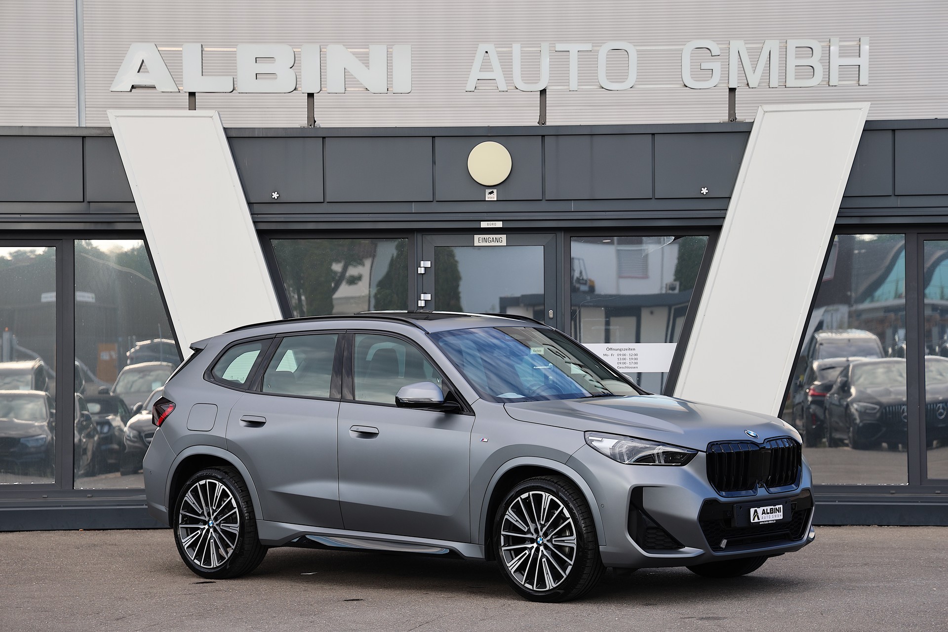 BMW X1 sDrive 18d Facelift M Sport Frozen Grey *CH-Fahrzeug* *Gratis-Service*-image-1