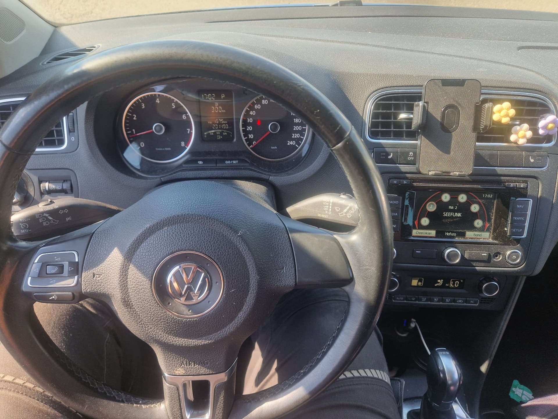 VW 1.2 TSI 105 Design DSG-image-0