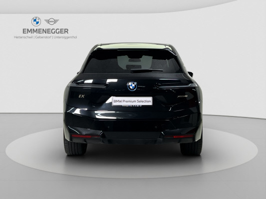 BMW iX xDrive40-image-3
