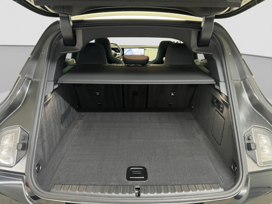 BMW iX xDrive40-image-12