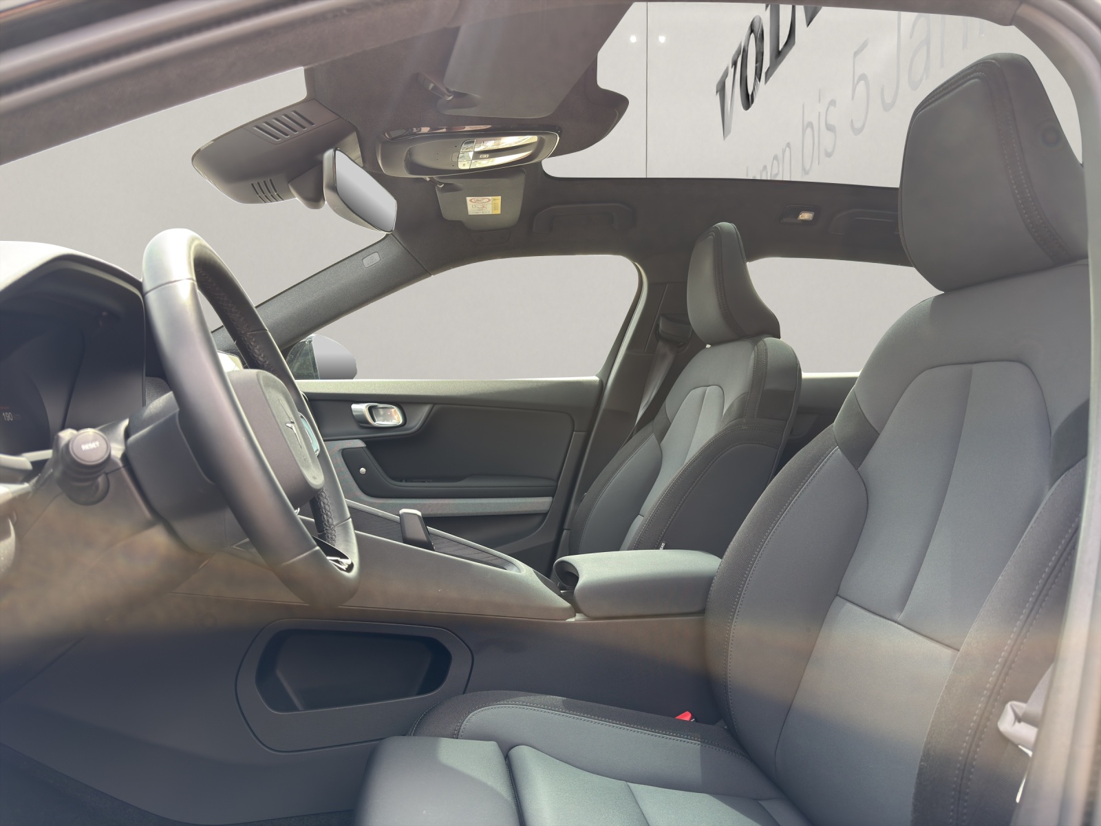 POLESTAR 2 Long Range Dual Motor-image-7