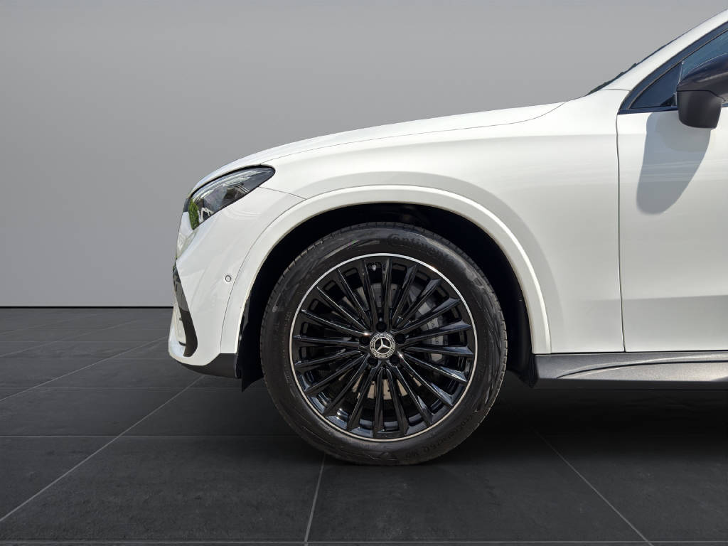 MERCEDES-BENZ GLC 300 AMG Line 4matic-image-19