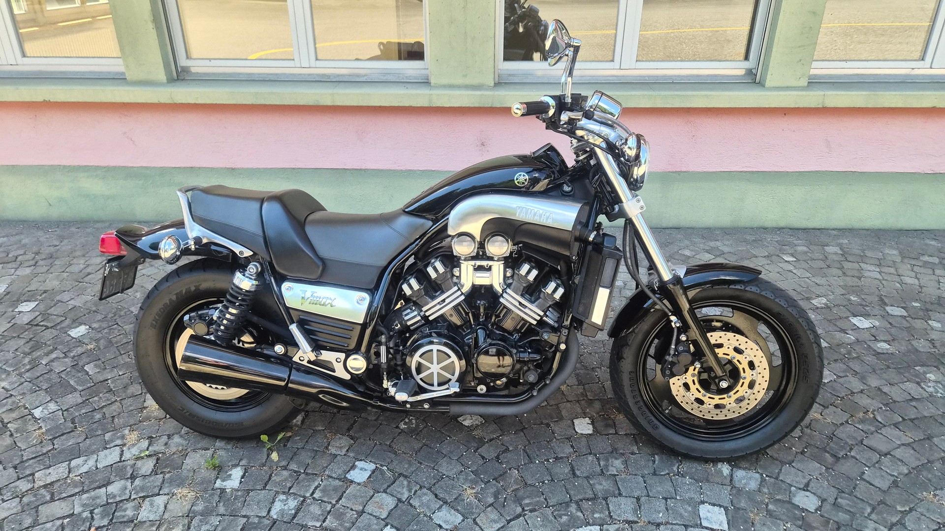 YAMAHA V-Max VMX 1200-image-1