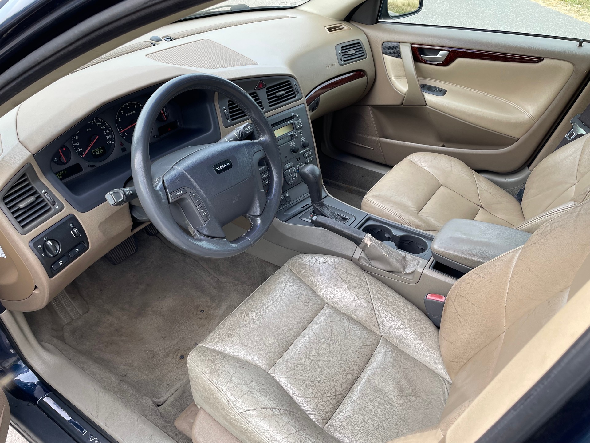 VOLVO 2.3 T5-image-3