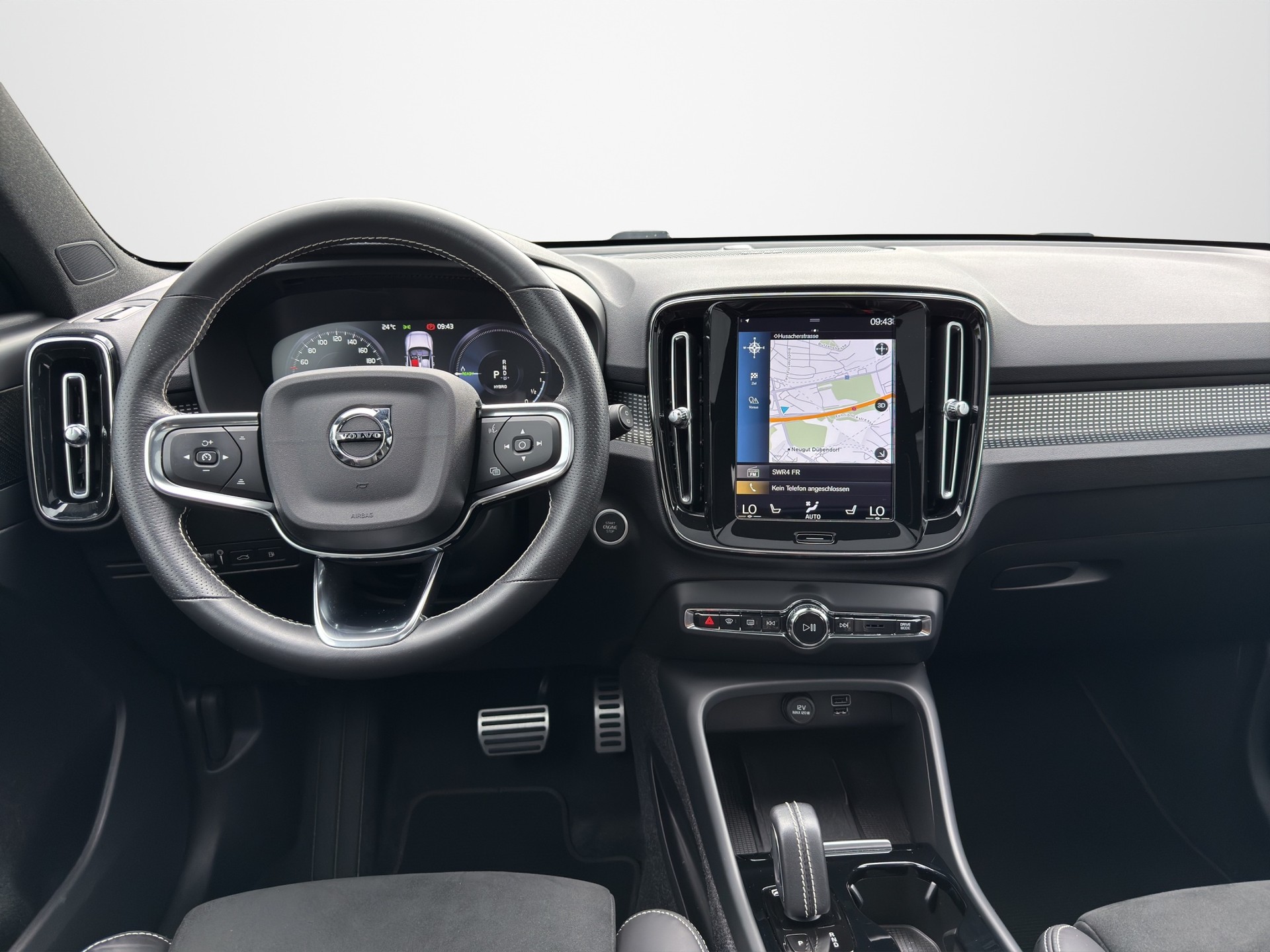 VOLVO XC40 1.5 T5 PiH R-Design-image-10