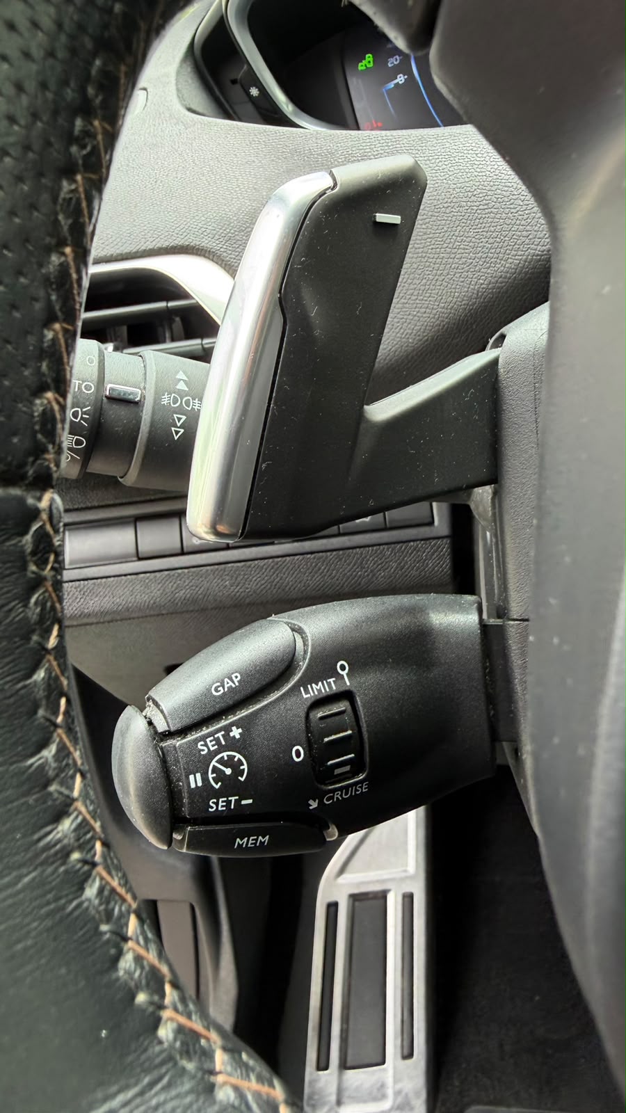 PEUGEOT 5008 2.0 BlueHDi GT EAT-image-14