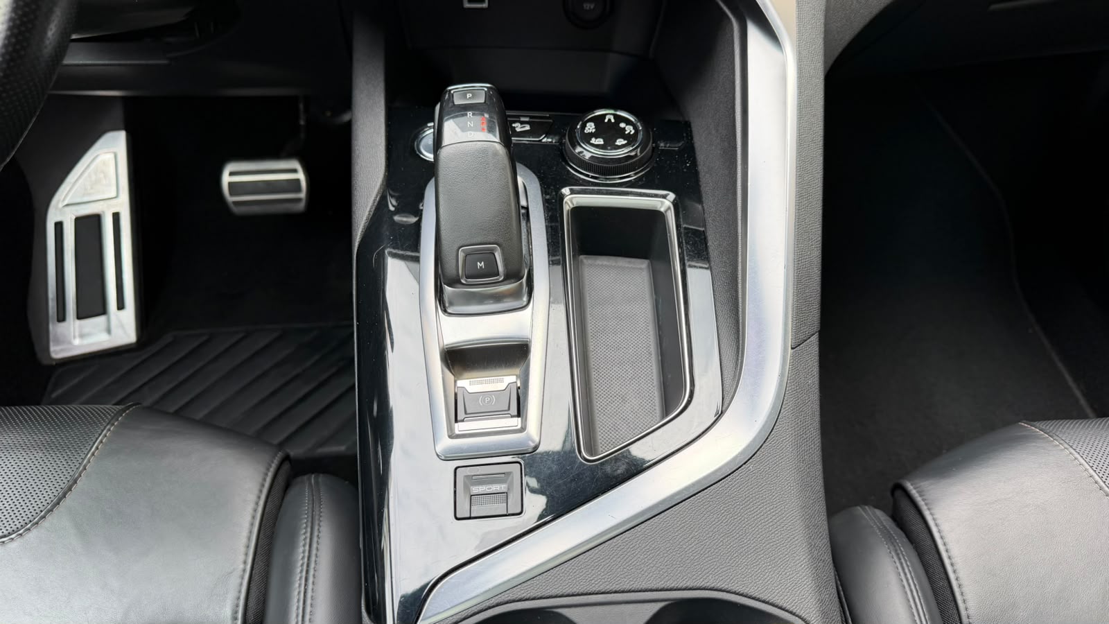 PEUGEOT 5008 2.0 BlueHDi GT EAT-image-9