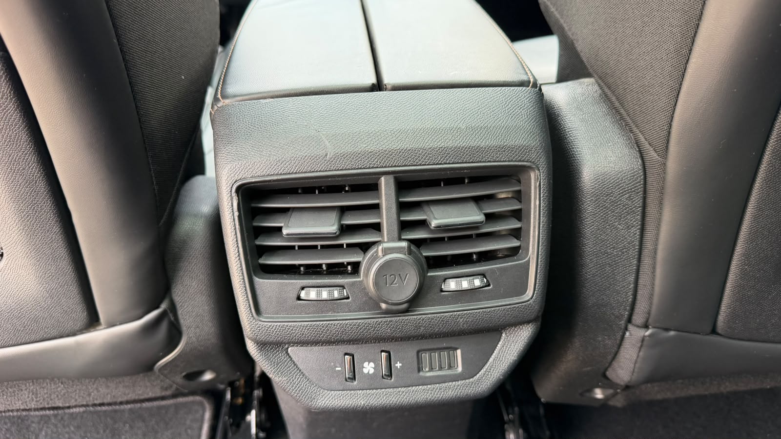 PEUGEOT 5008 2.0 BlueHDi GT EAT-image-10