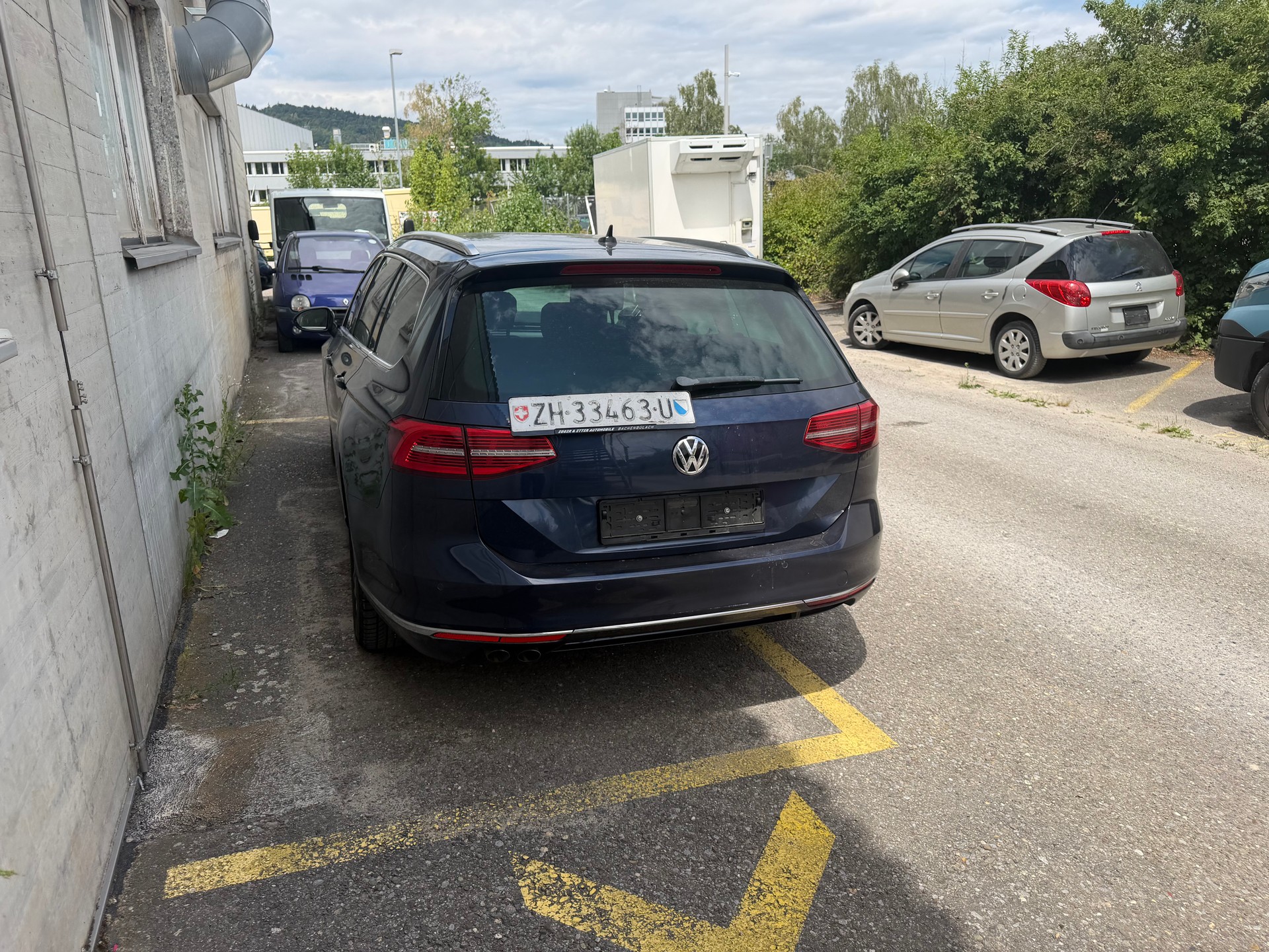 VW Passat Variant 2.0 TDI BMT Comfortline DSG 4Motion-image-5