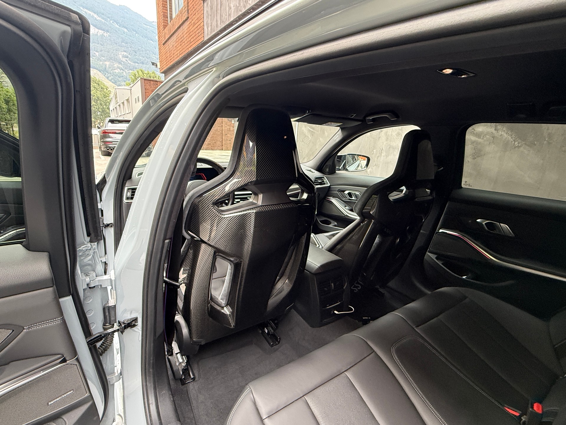 BMW M3 Touring xDrive Competition M-image-9