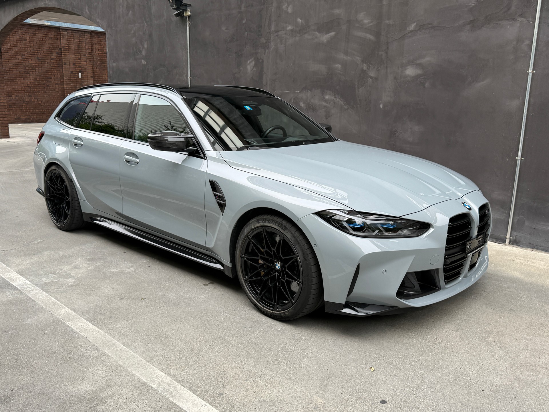 BMW M3 Touring xDrive Competition M-image-3