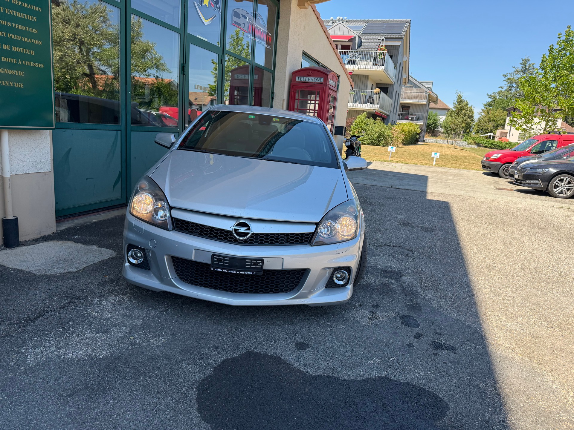 OPEL Astra GTC 2.0i 16V Turbo OPC-image-0