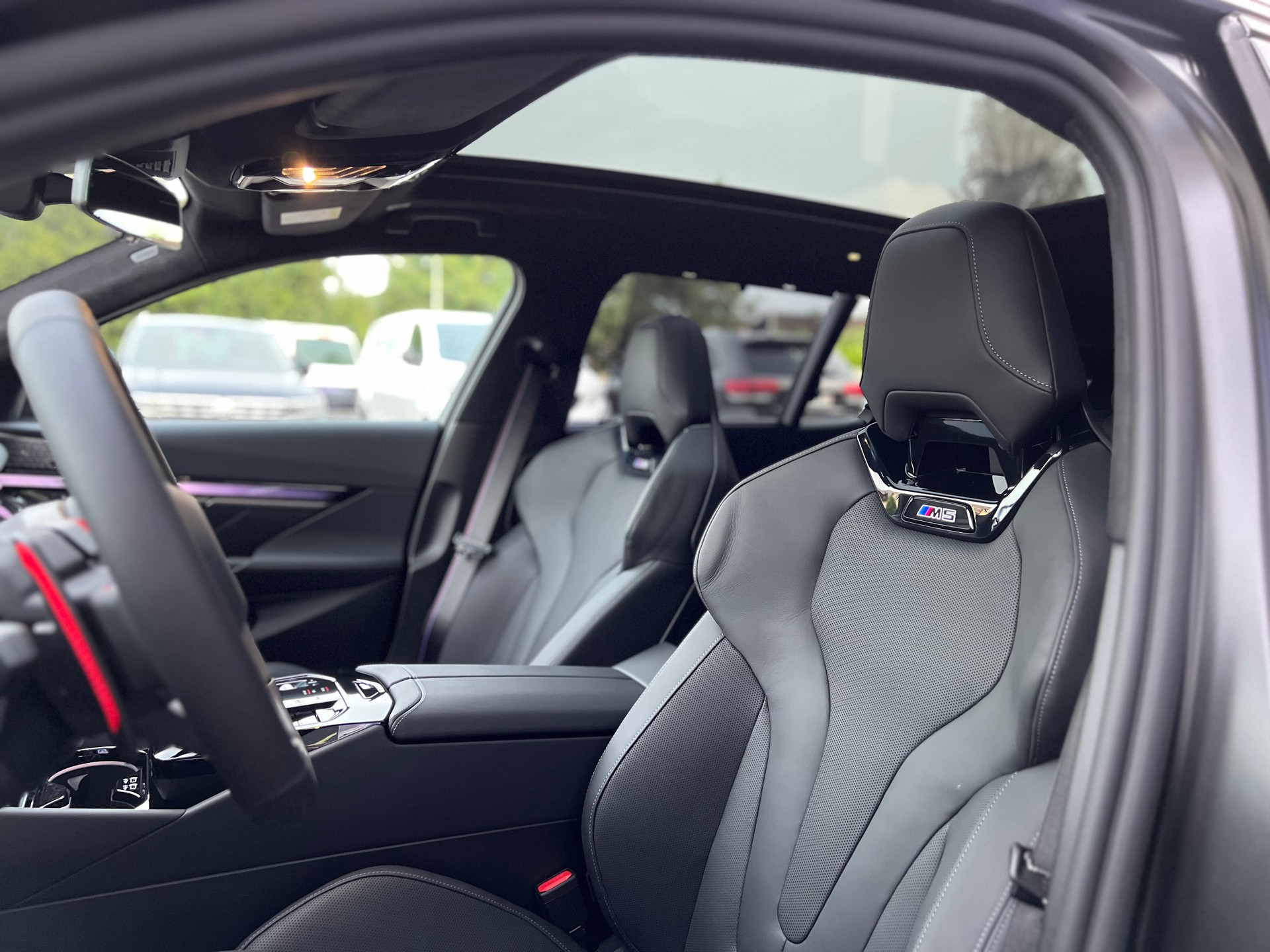 BMW M5 xDrive-image-10