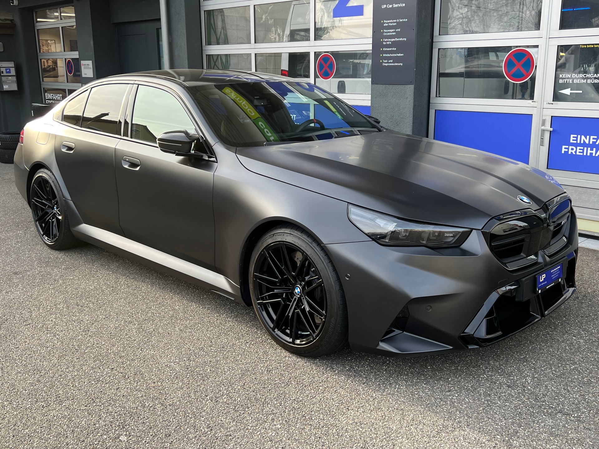 BMW M5 xDrive-image-2