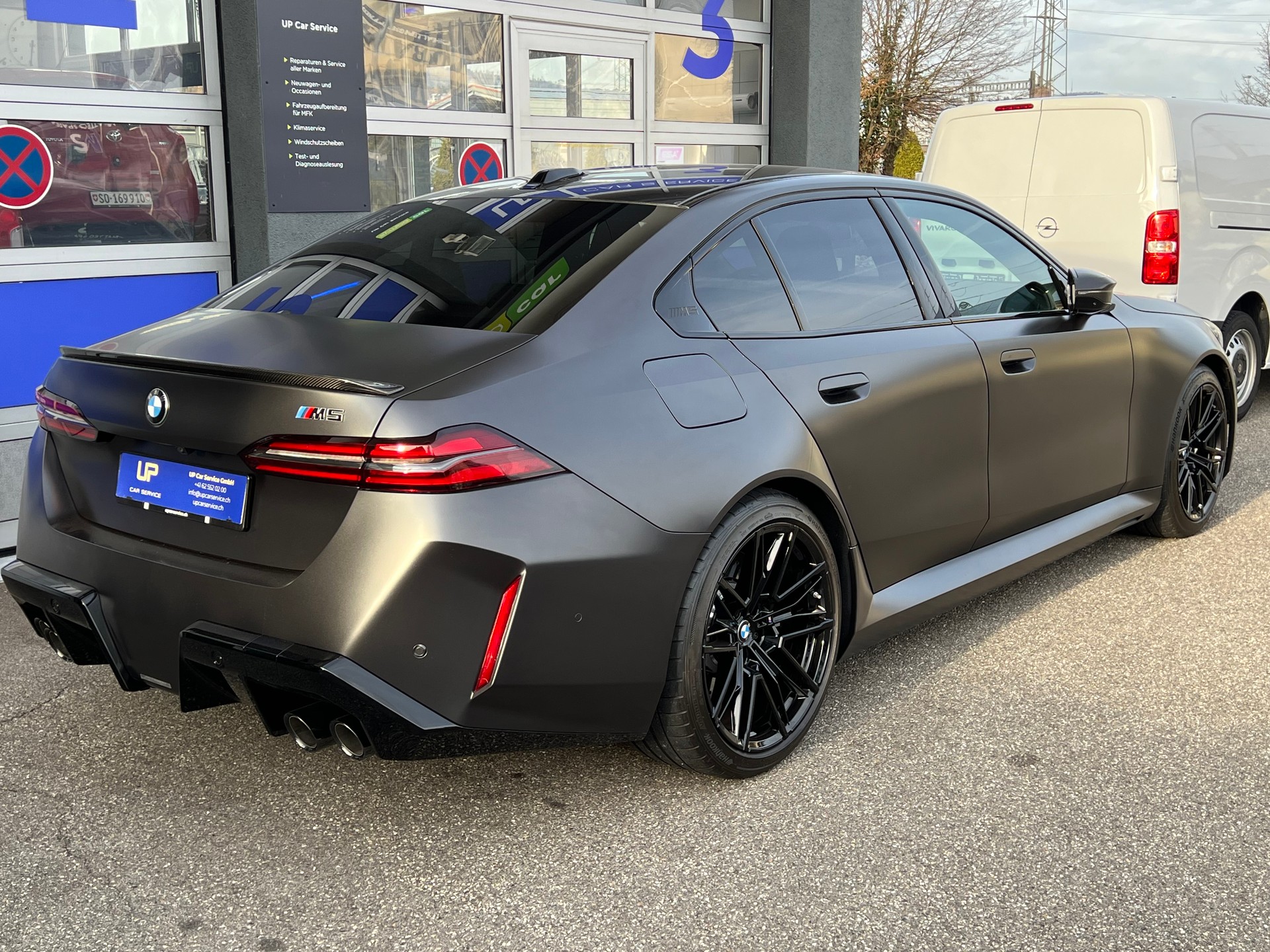 BMW M5 xDrive-image-6