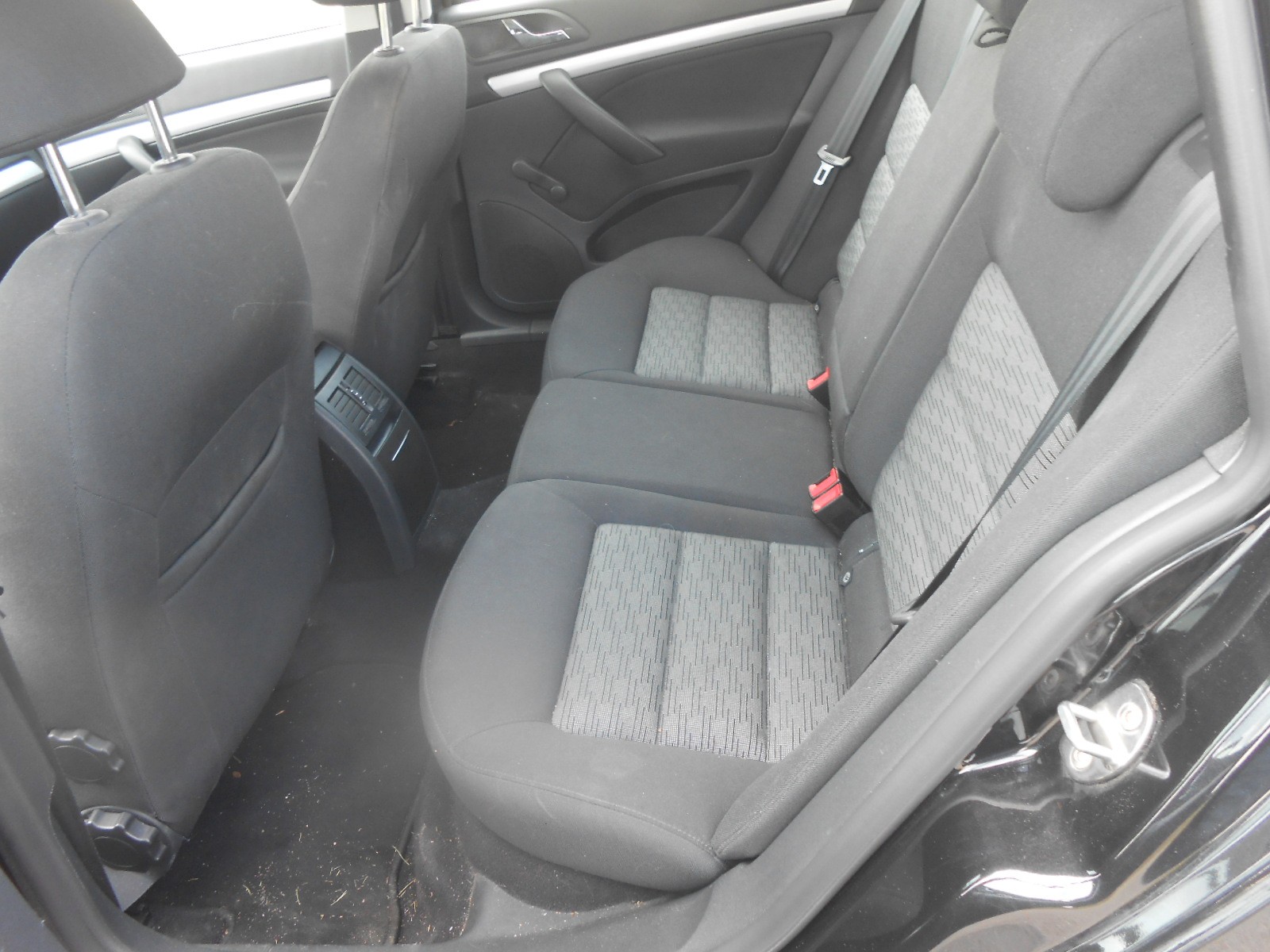 SKODA Octavia Combi 1.8 TSI Adventure 4x4-image-10