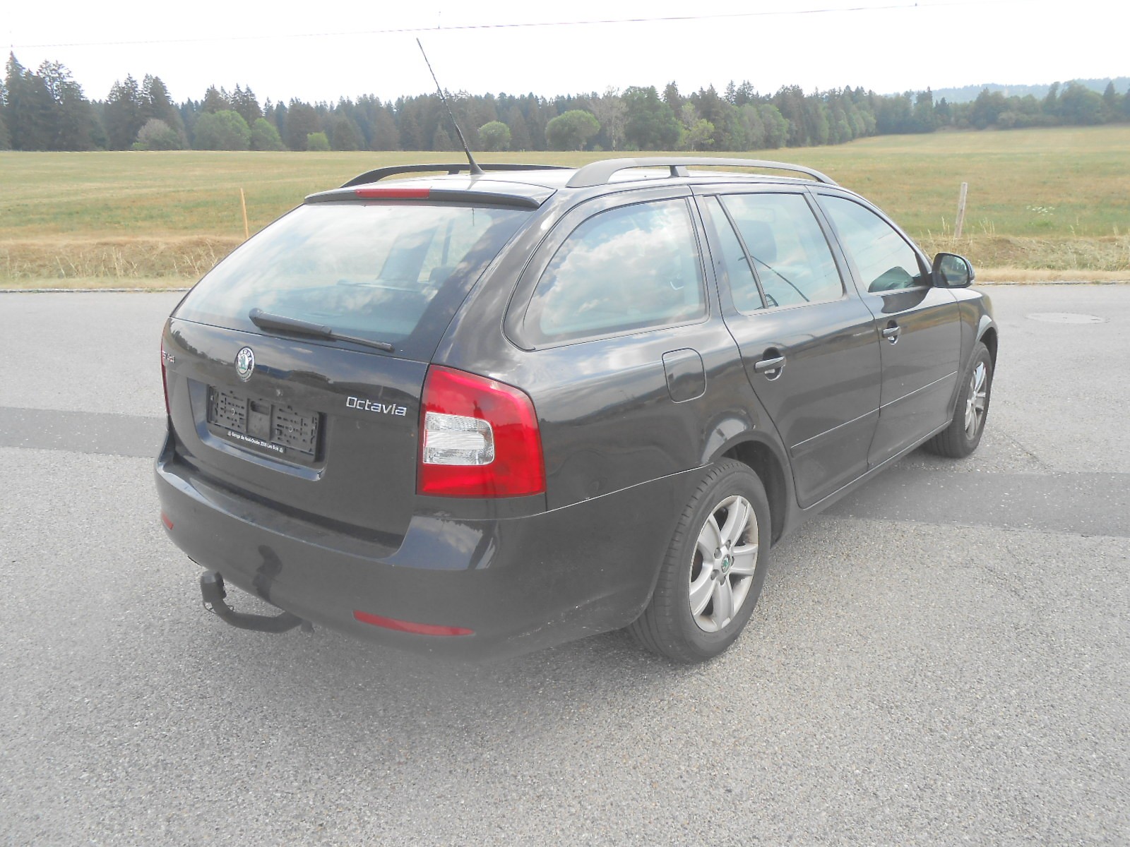 SKODA Octavia Combi 1.8 TSI Adventure 4x4-image-4
