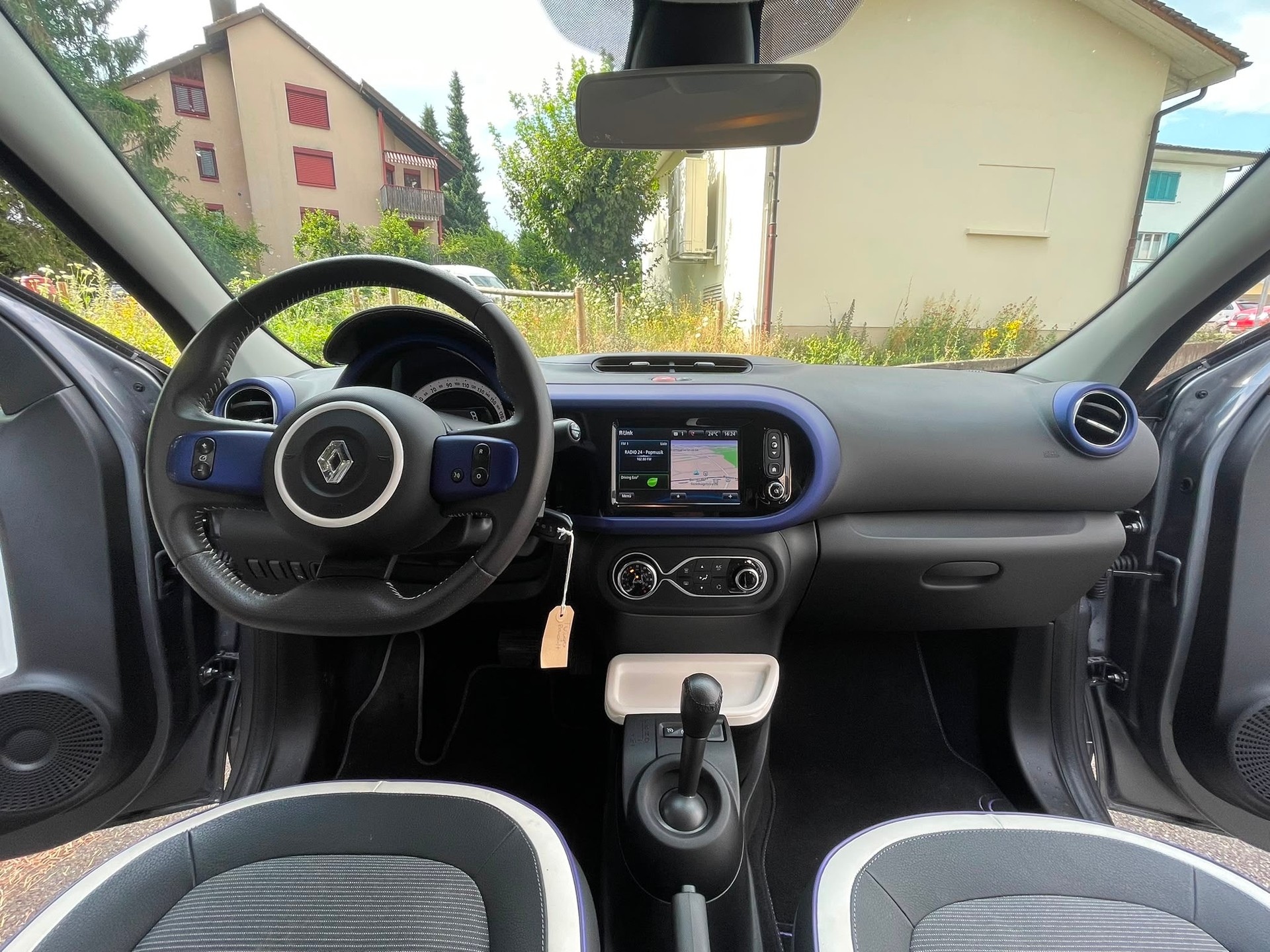 RENAULT Twingo 0.9 Sondermodel Iconic EDC CH-Auto frisch ab MFK-image-10