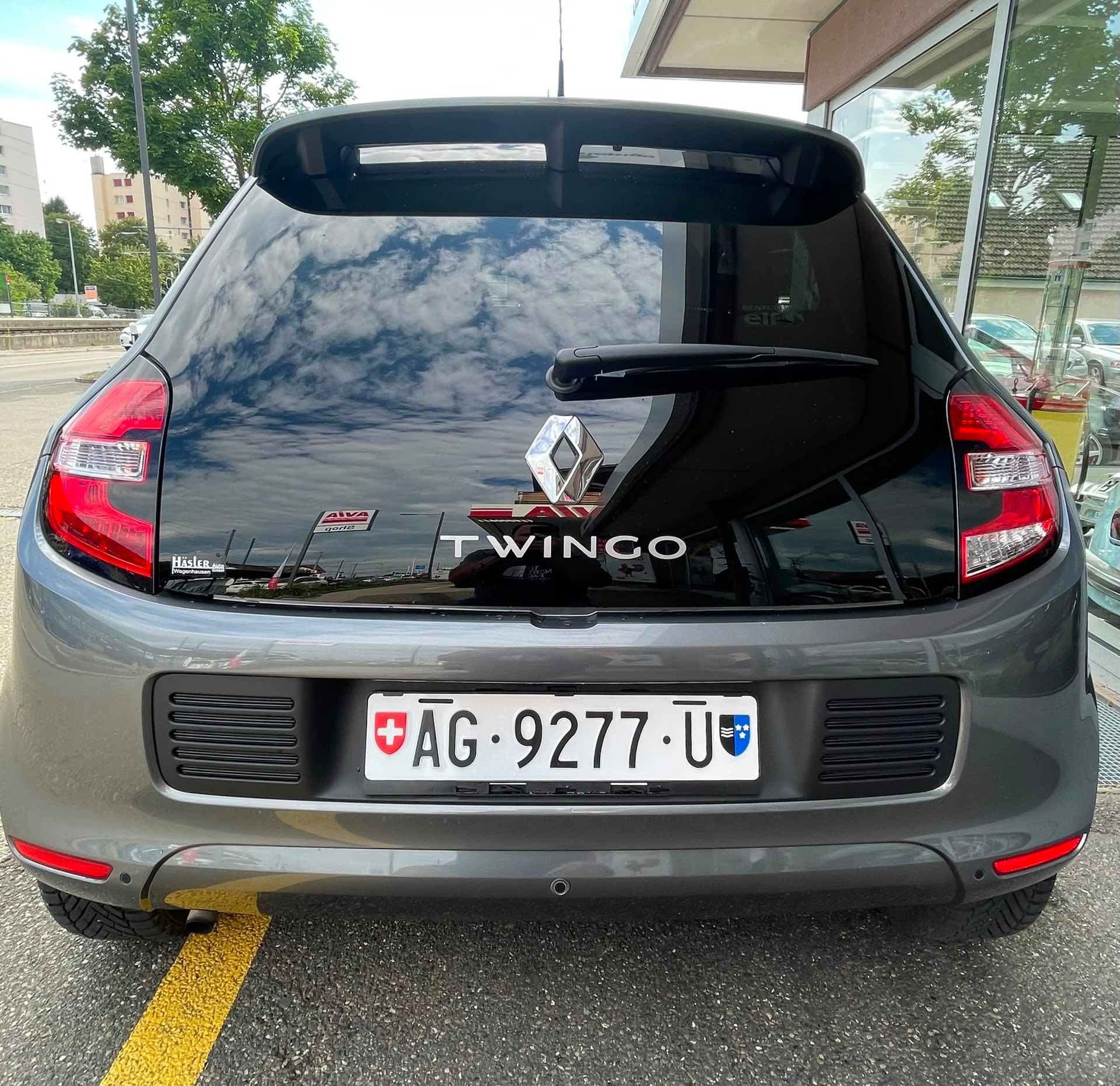RENAULT Twingo 0.9 Sondermodel Iconic EDC CH-Auto frisch ab MFK-image-5