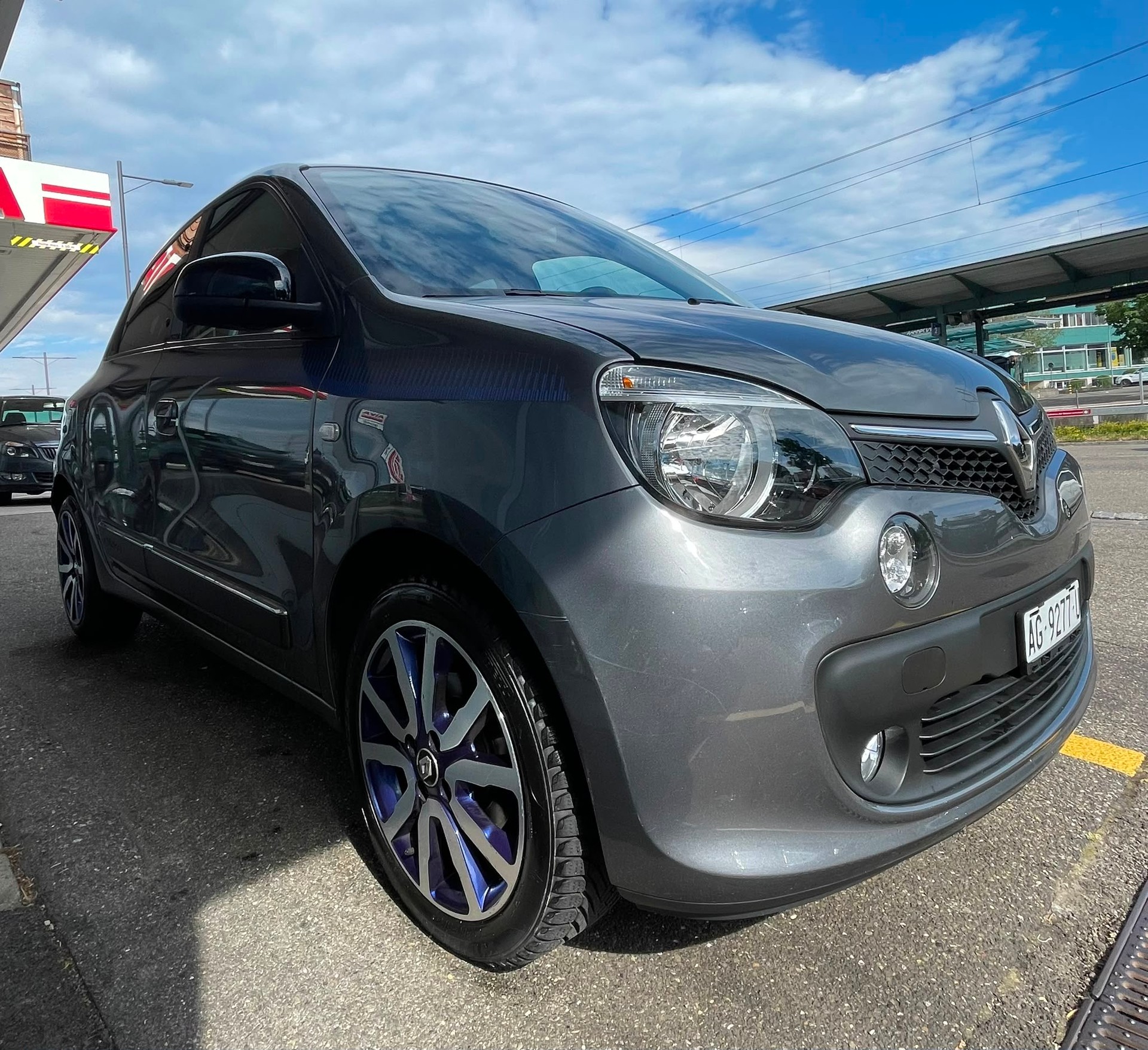 RENAULT Twingo 0.9 Sondermodel Iconic EDC CH-Auto frisch ab MFK-image-1
