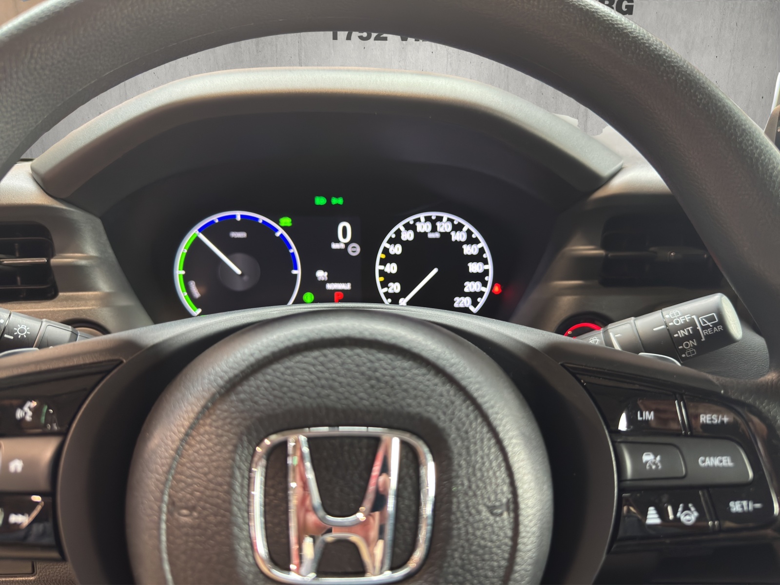 HONDA HR-V 1.5 i-MMD Elegance-image-9
